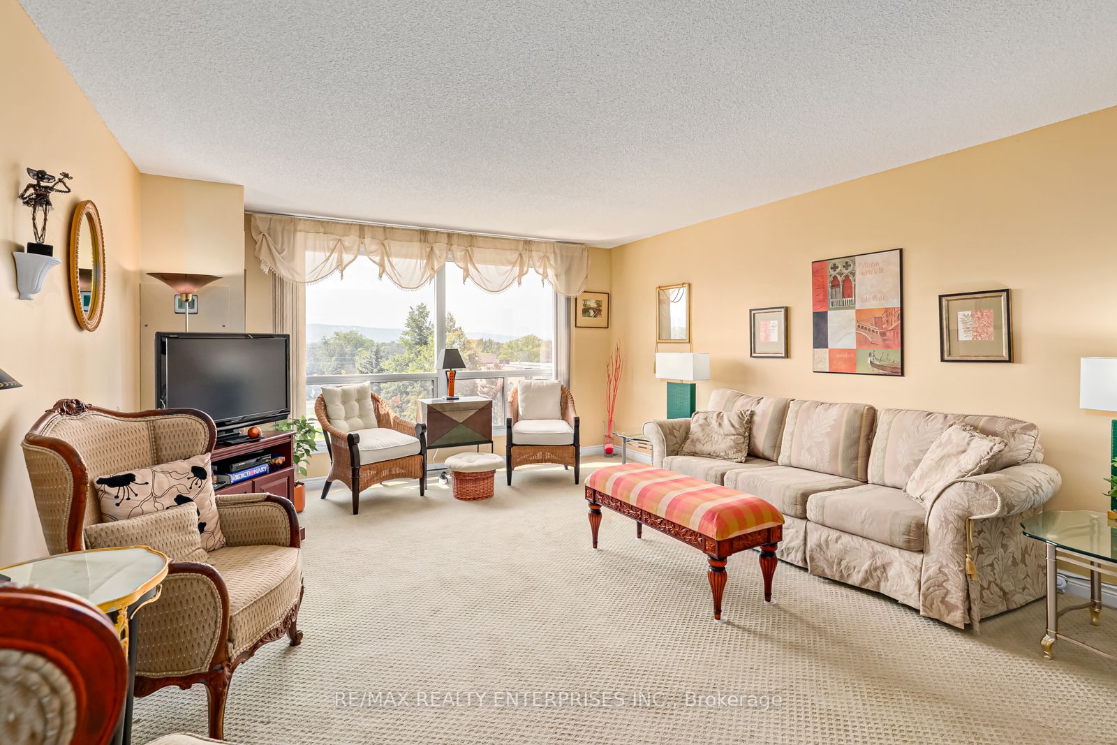 172 Eighth St, #605