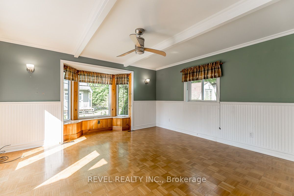 54 Beaufort Crescent