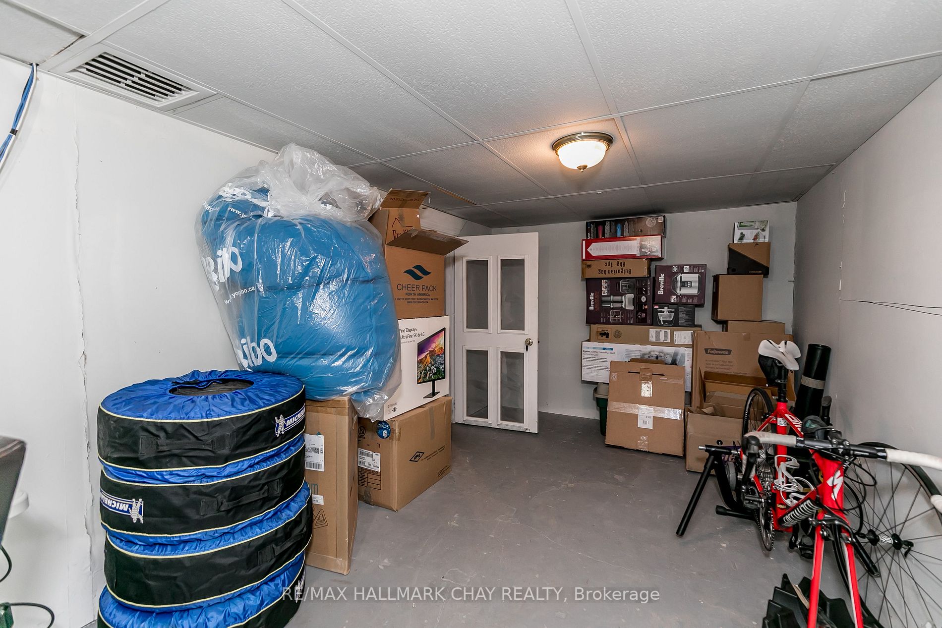 38 Tiffin St