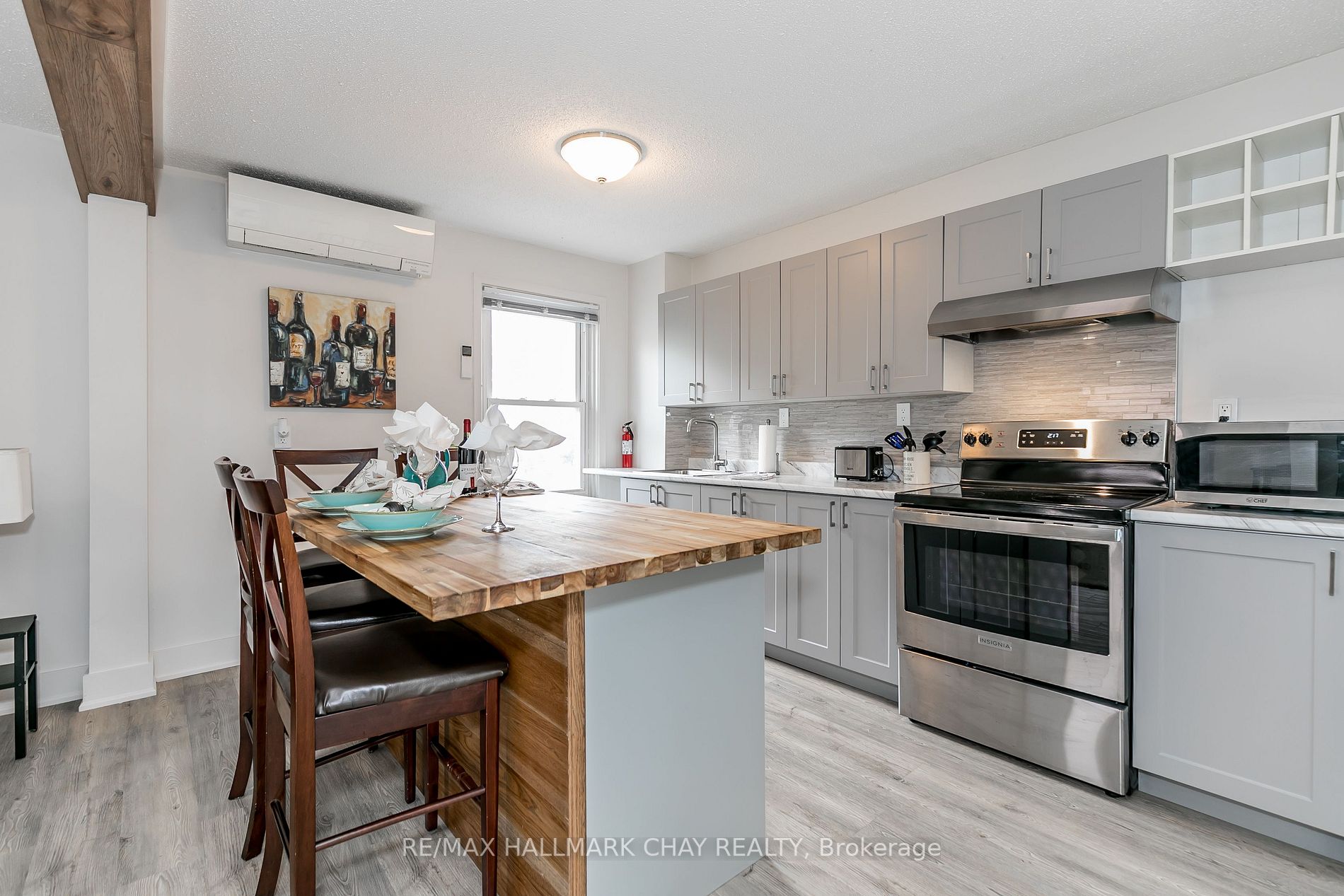 38 Tiffin St