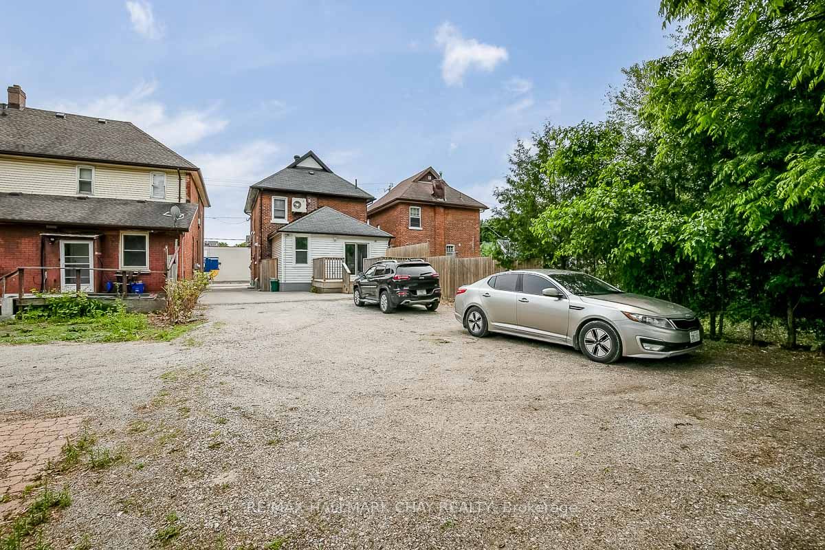 38 Tiffin St