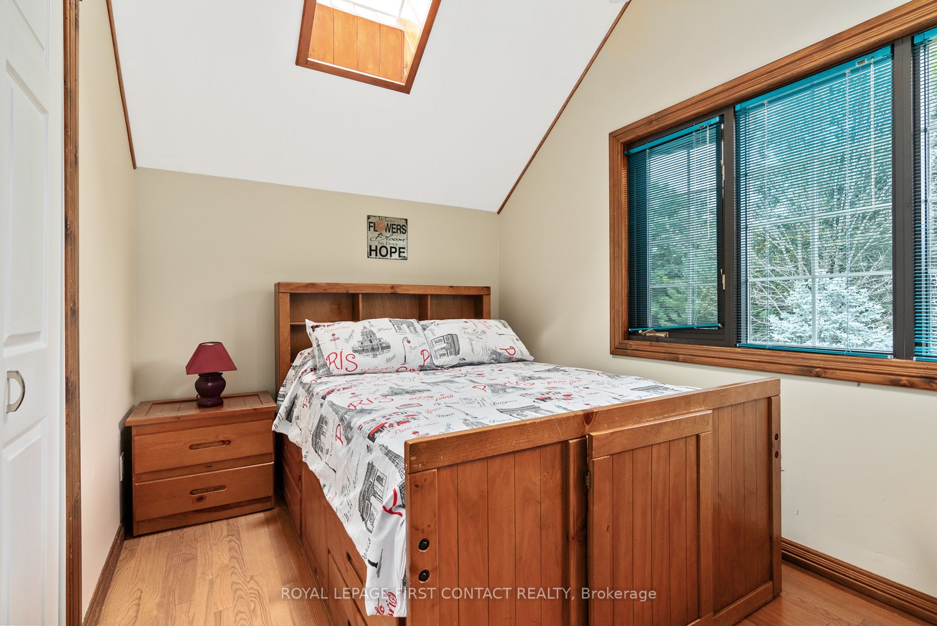 24 Valleyview Dr