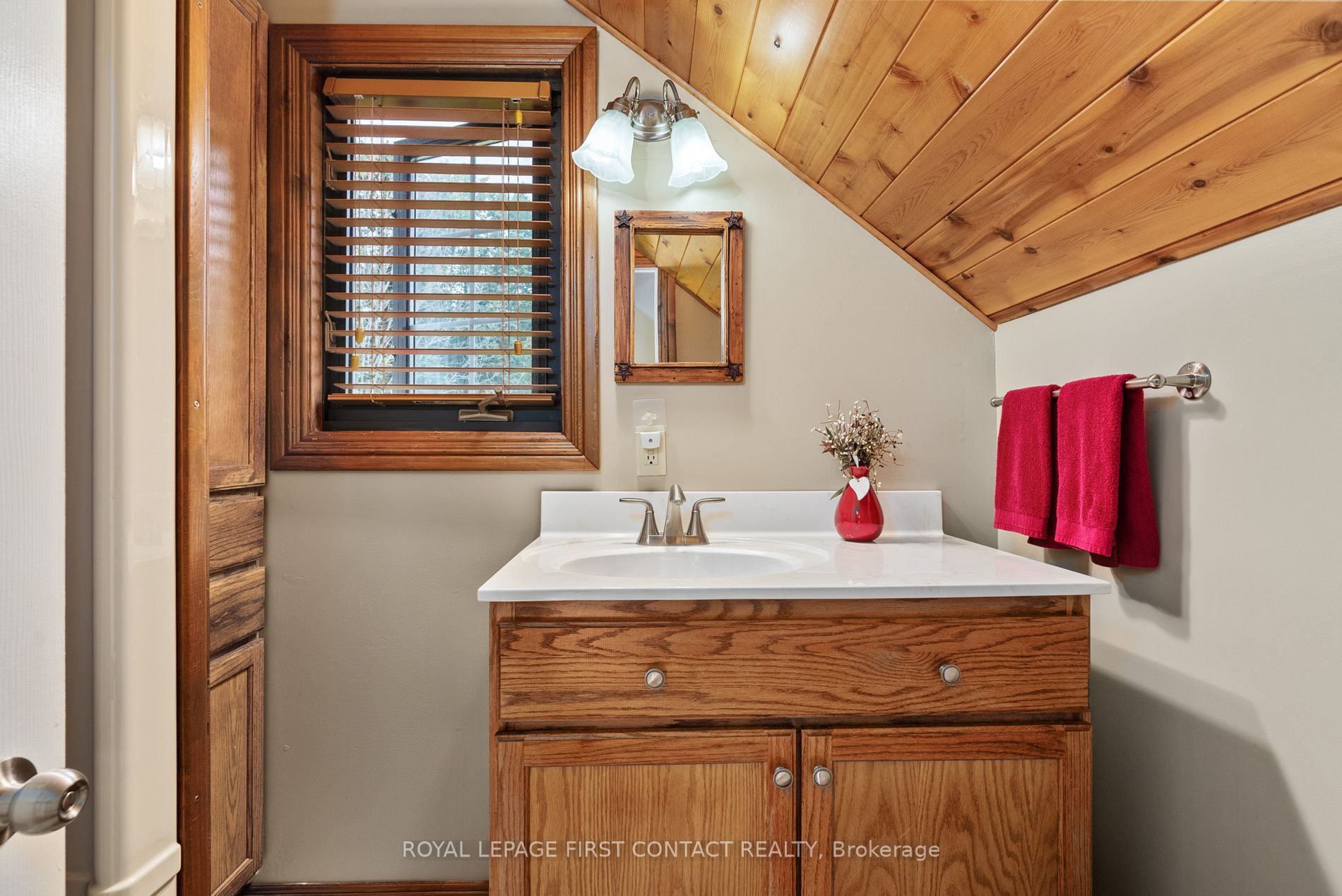 24 Valleyview Dr