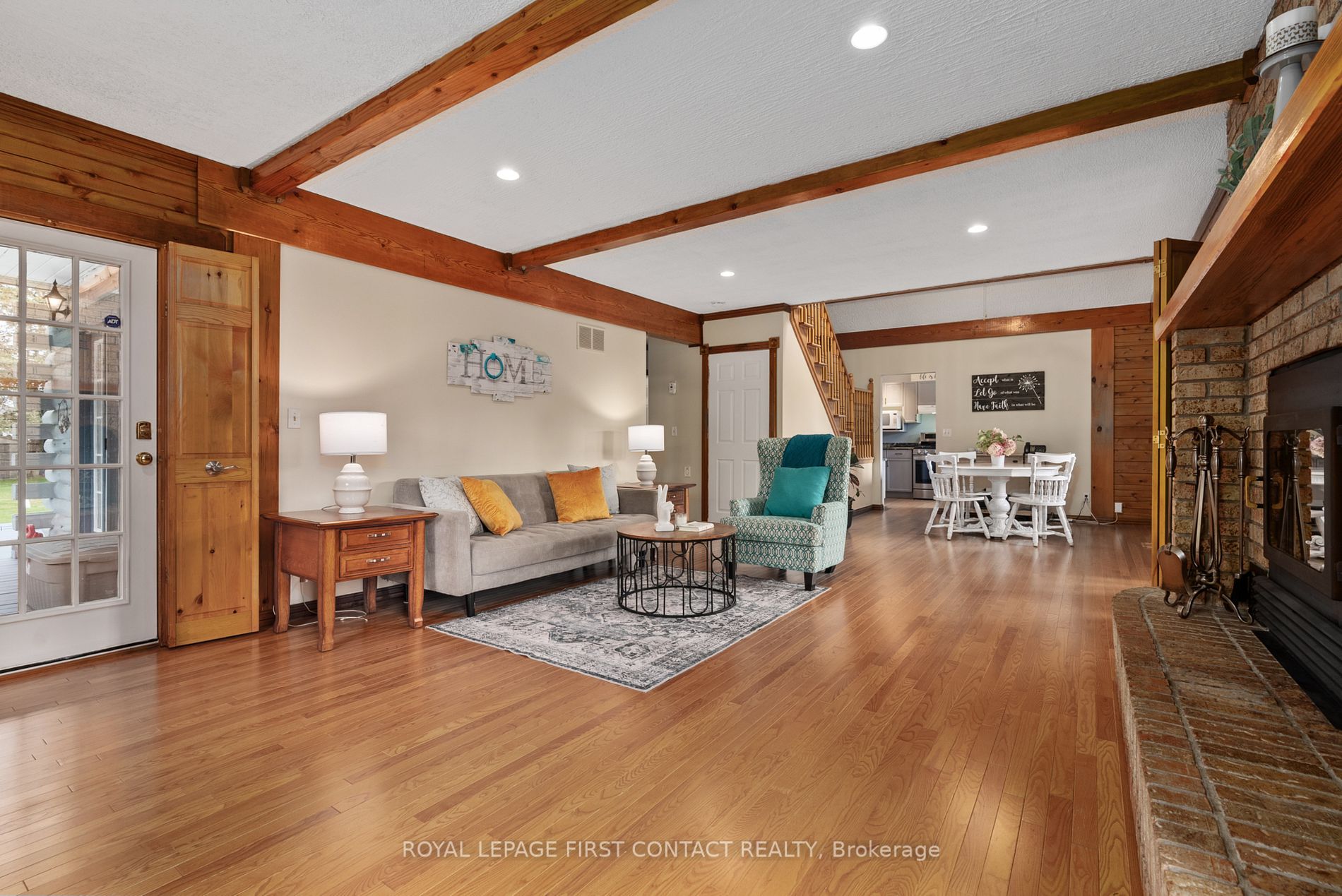 24 Valleyview Dr