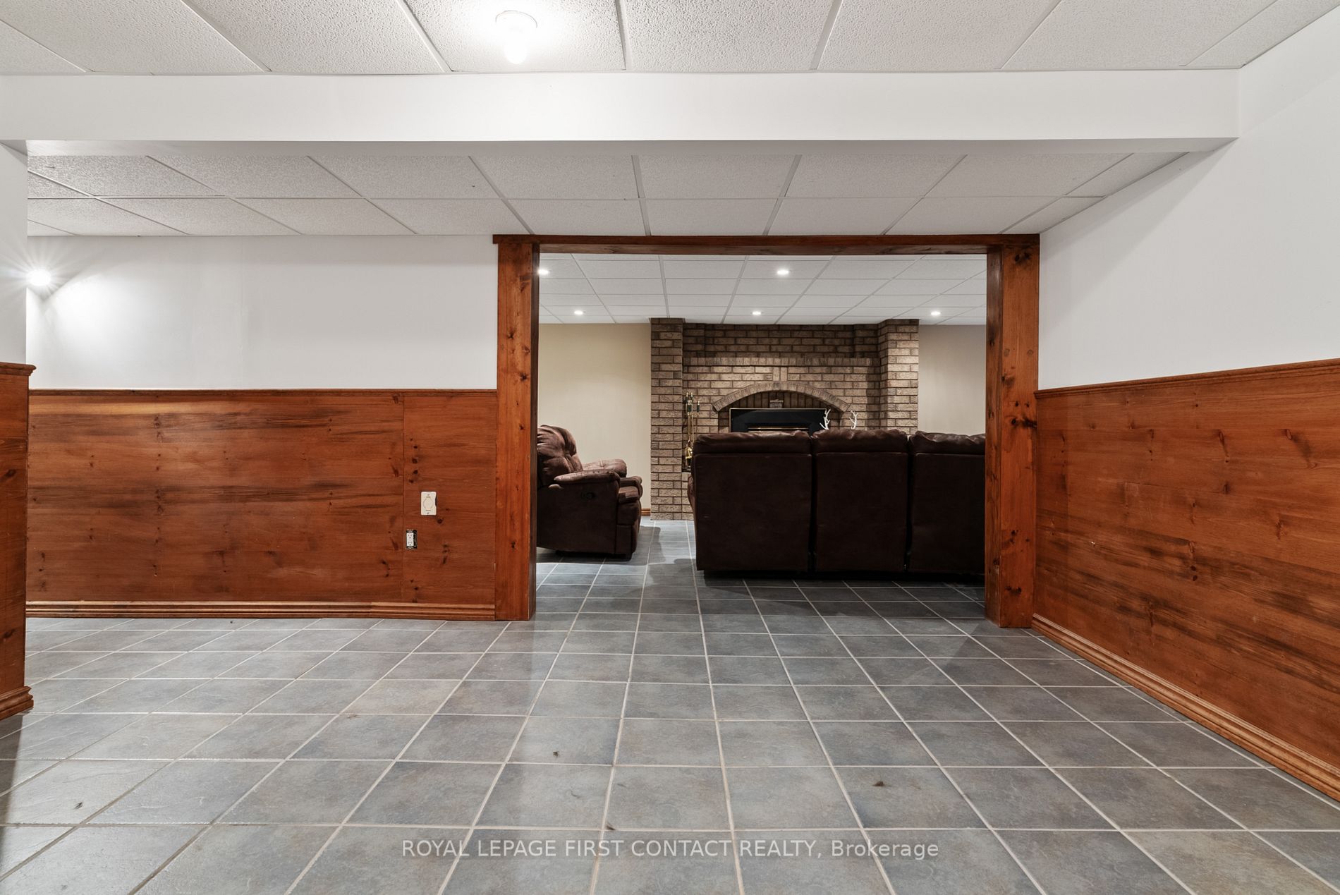 24 Valleyview Dr