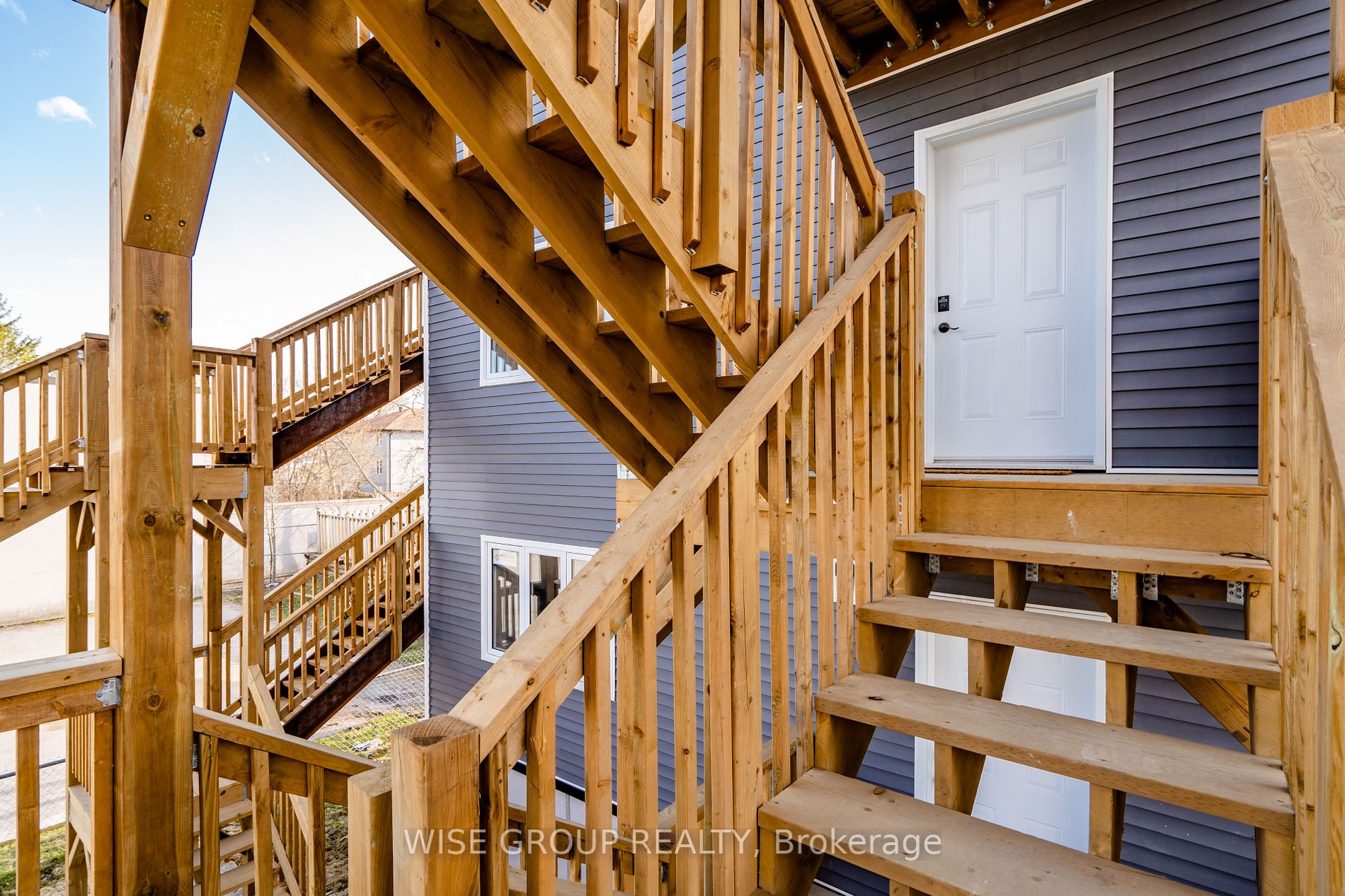 99 Colborne St W, #C