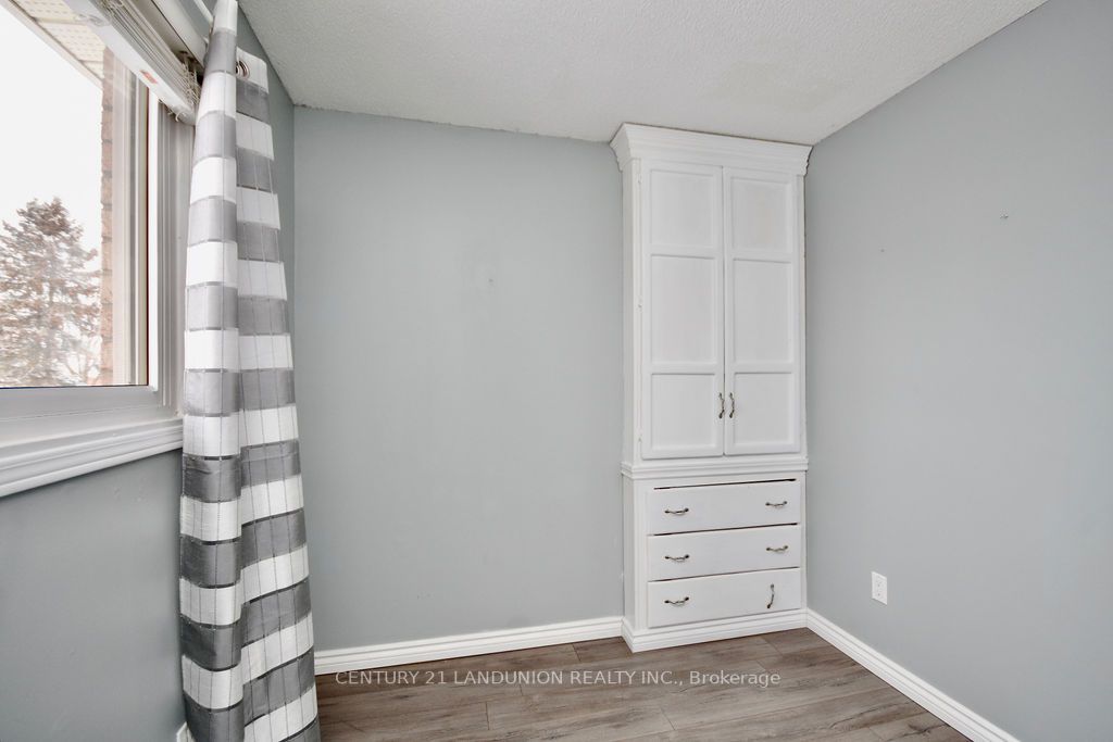 6 Milne Crt