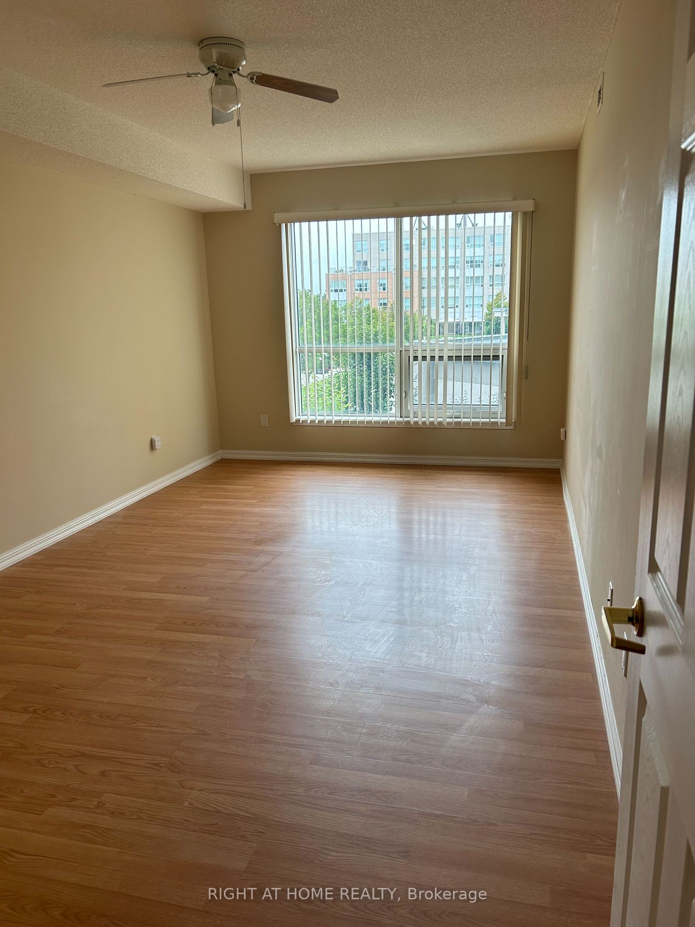 94 Dean Ave, #201