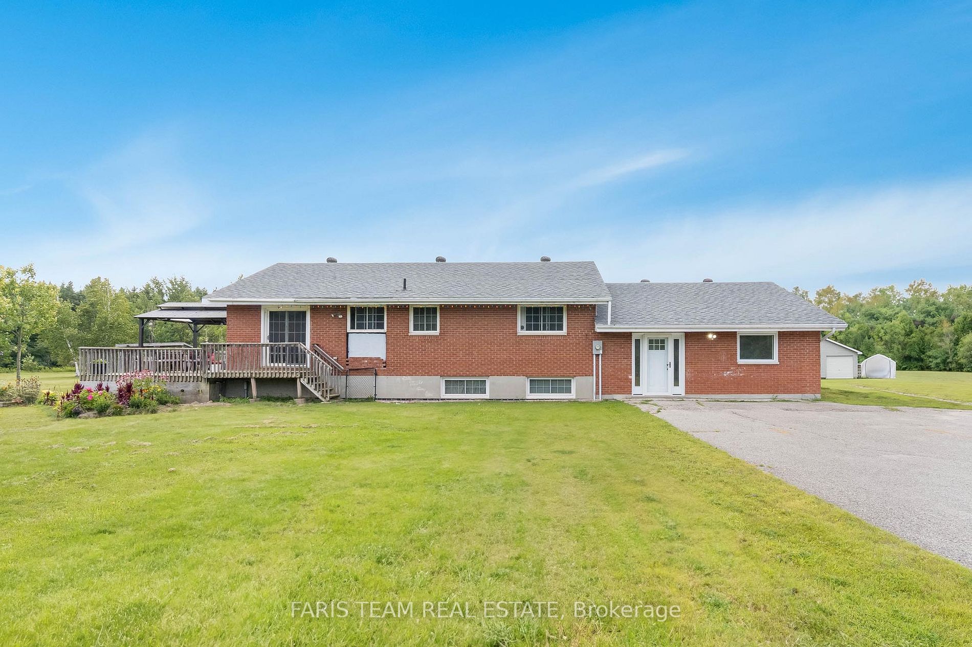 Listing S6775818 - Large Photo # 2