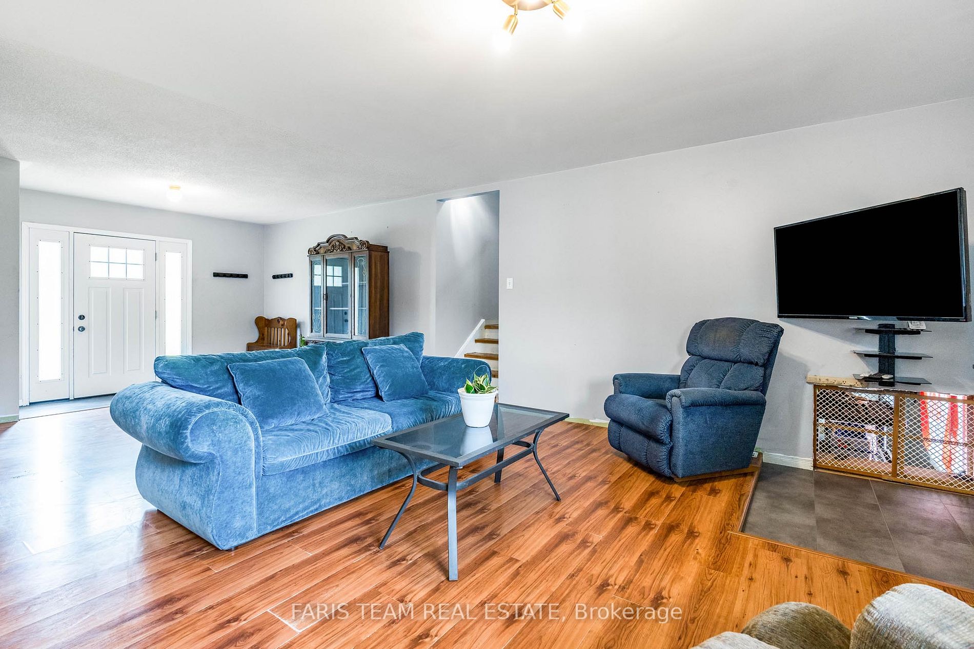 Listing S6775818 - Large Photo # 17