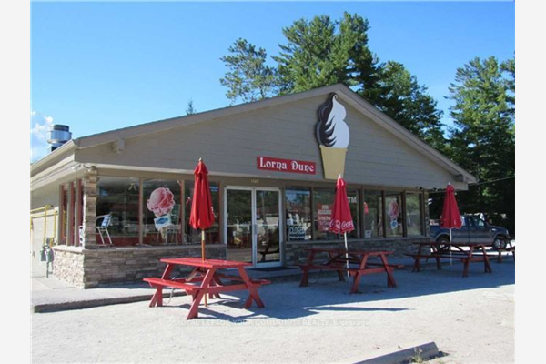 3363&** Mosley St, Wasaga Beach