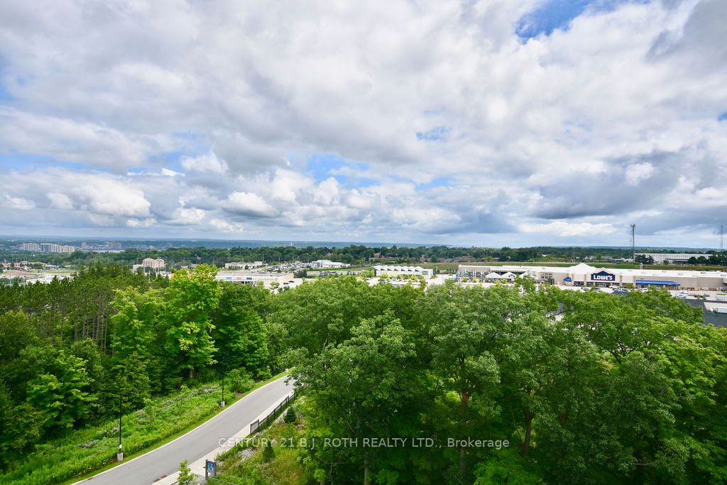 302 Essa Rd, #205