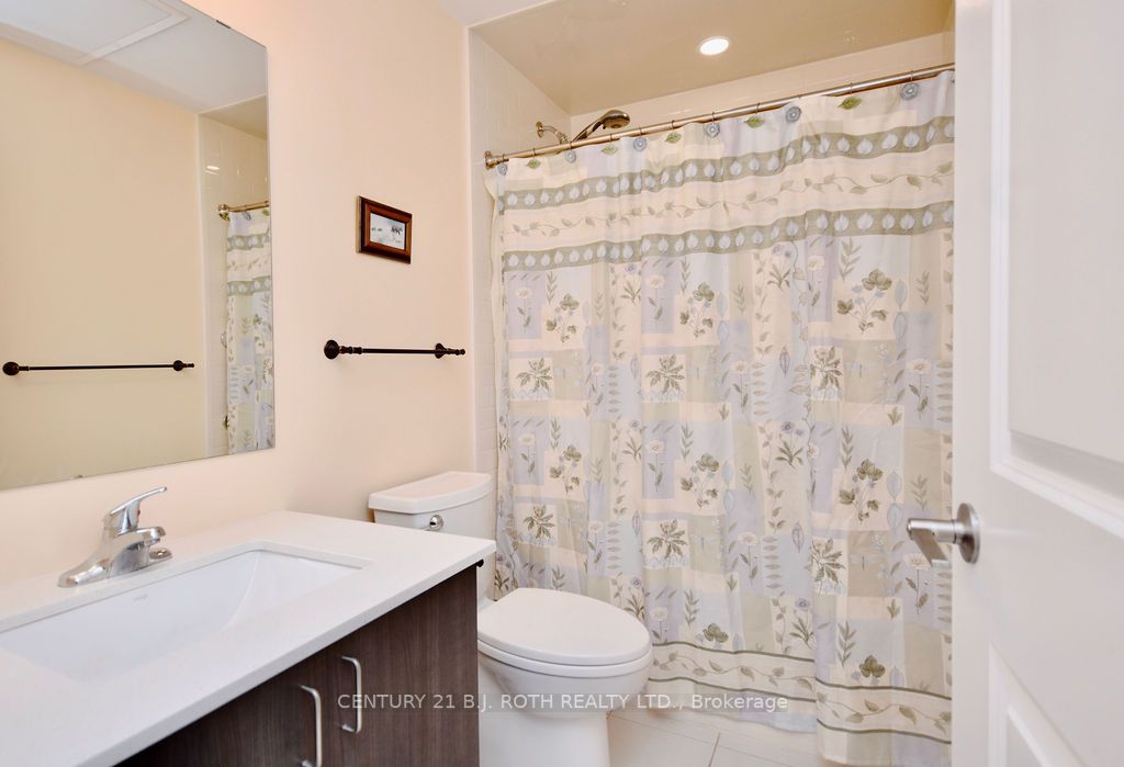 302 Essa Rd, #205