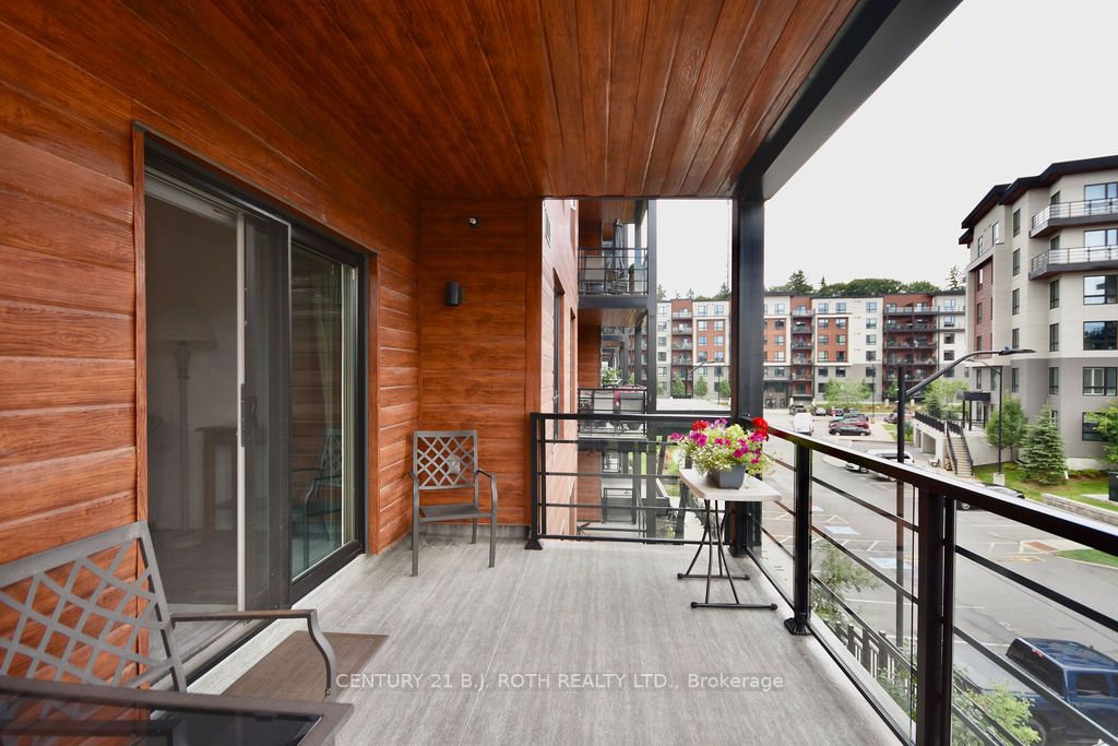 302 Essa Rd, #205