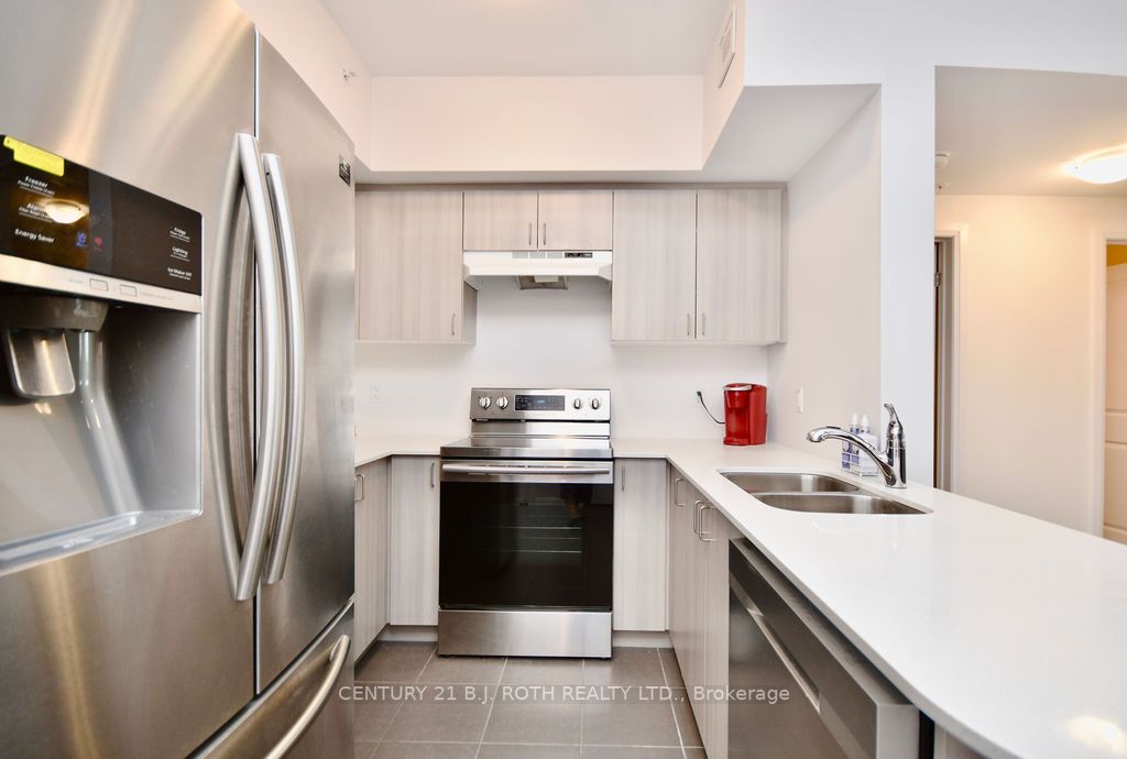 302 Essa Rd, #205