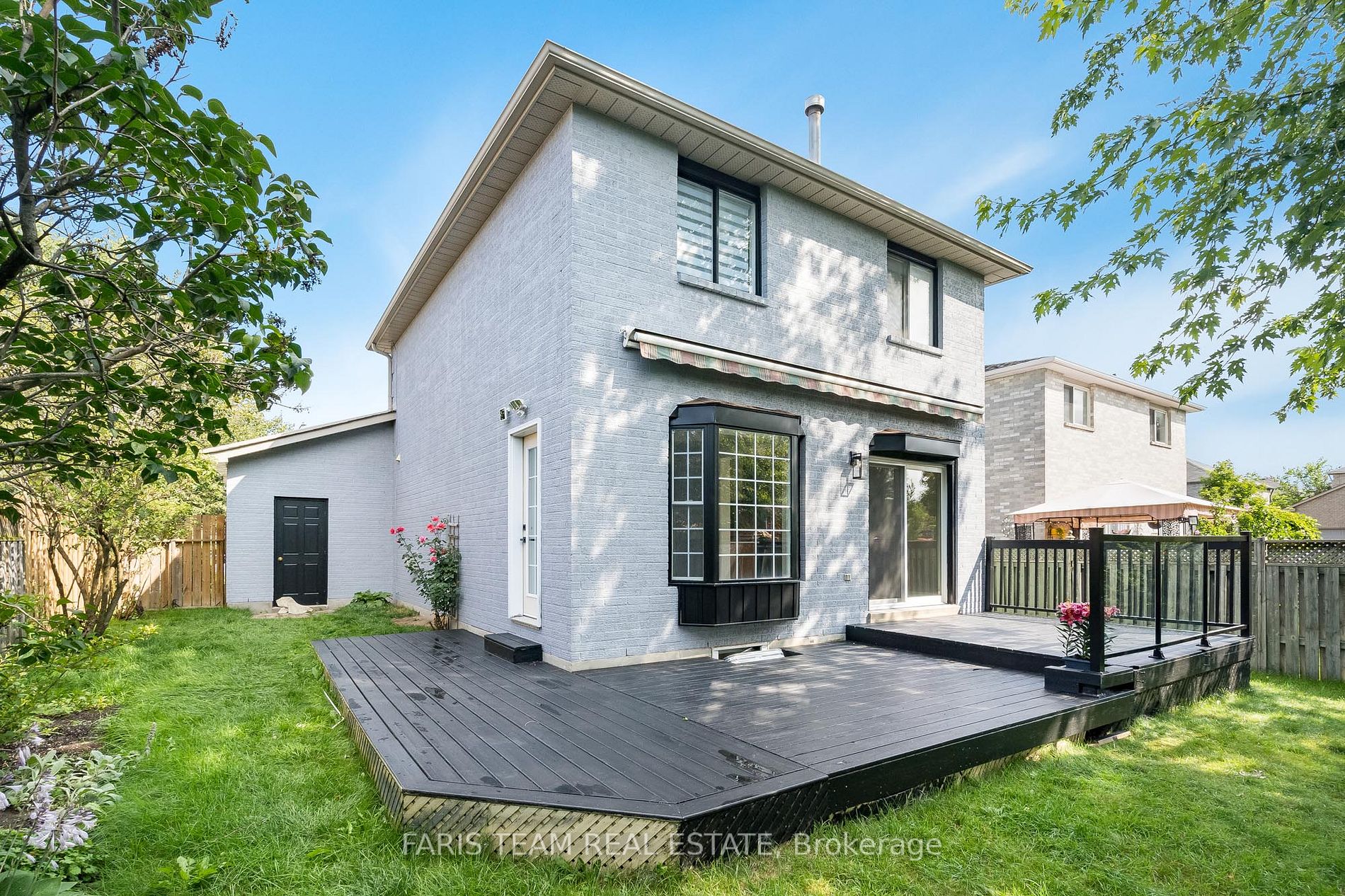 15 Meadowlark Rd