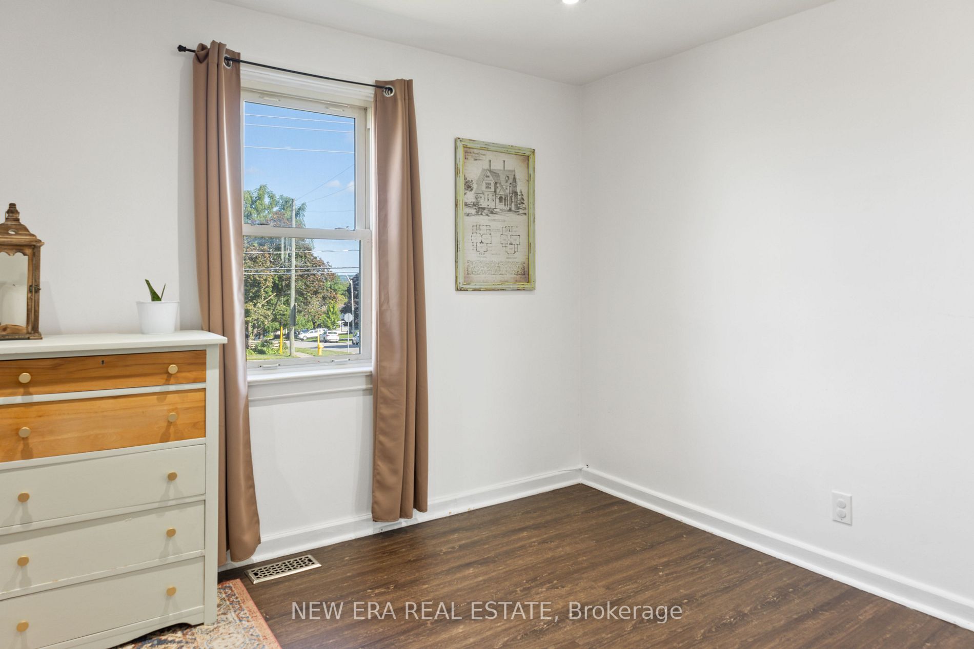 141 Ardagh Rd