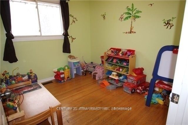 164 Cundles Rd E