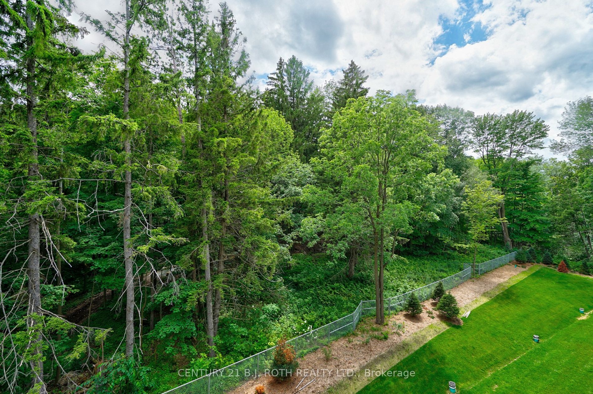 304 Essa Rd, #310