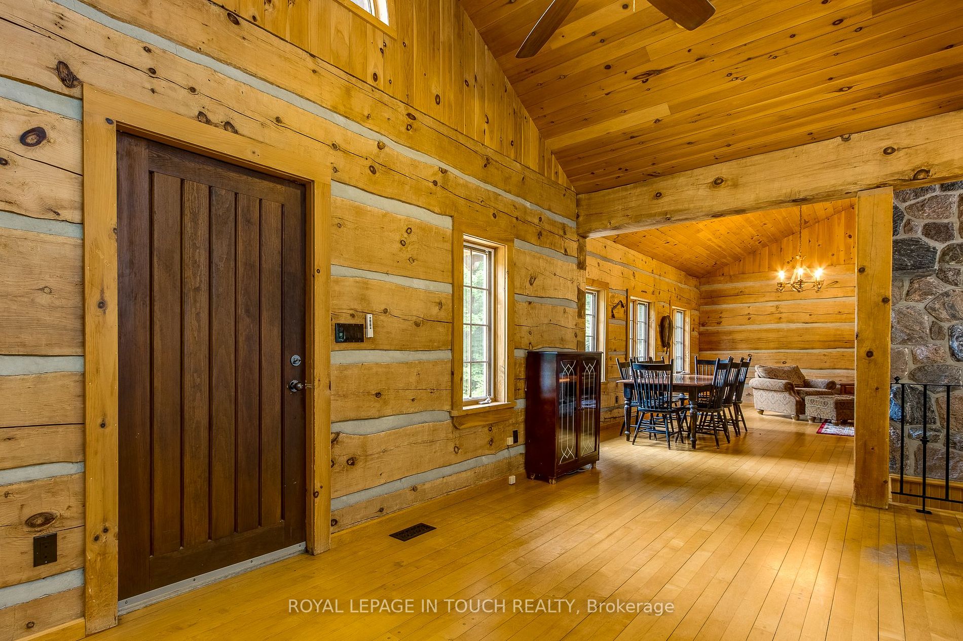 Listing S6782558 - Large Photo # 17