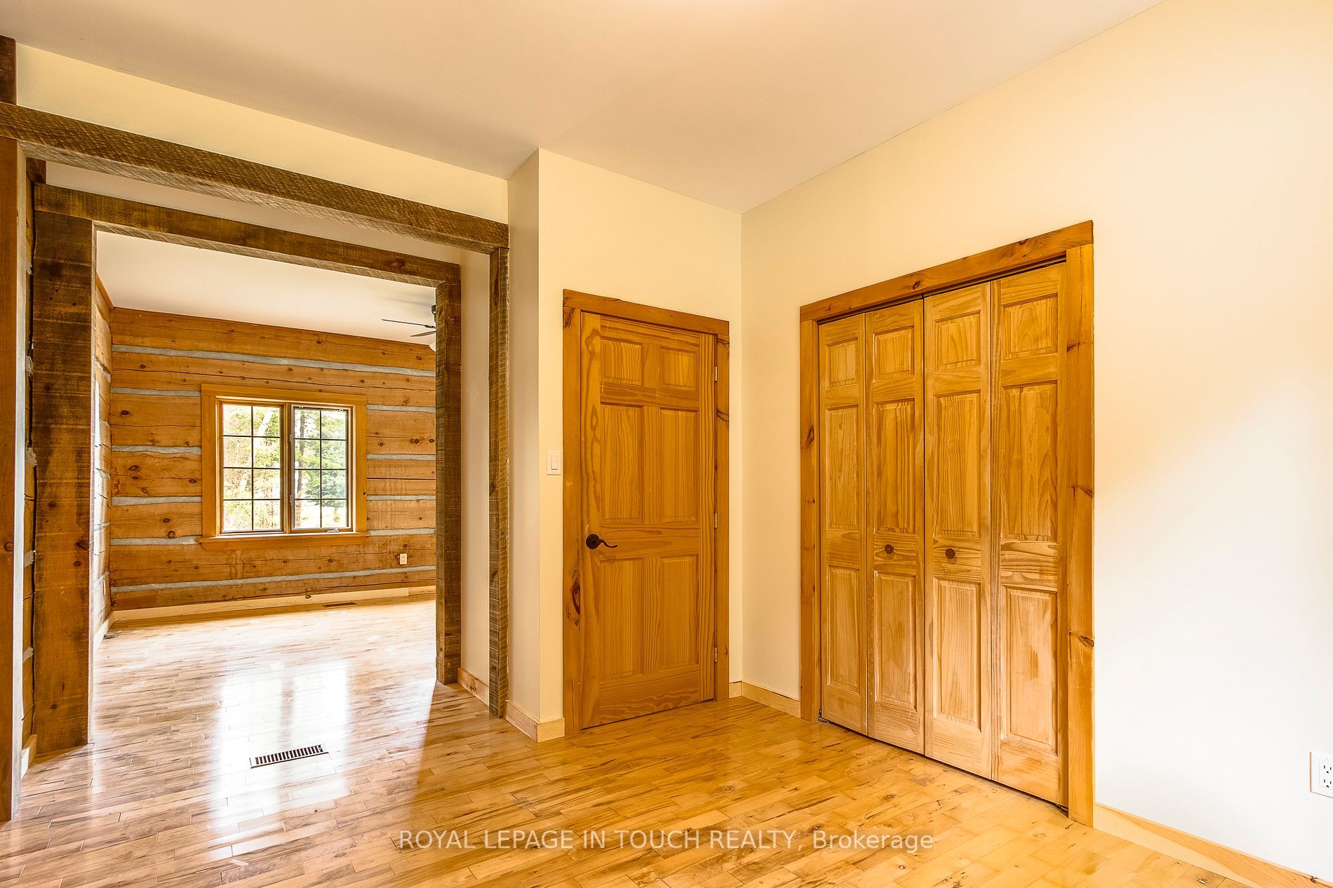 Listing S6782558 - Large Photo # 22