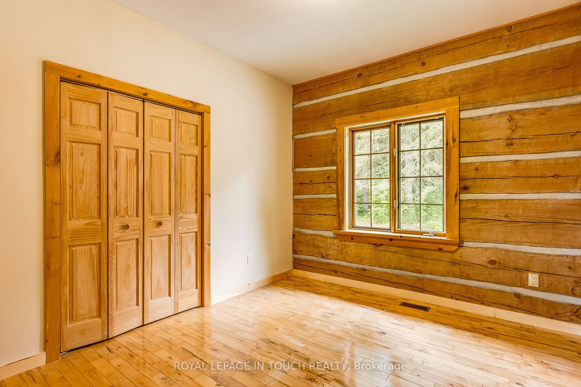 Listing S6782558 - Large Photo # 23