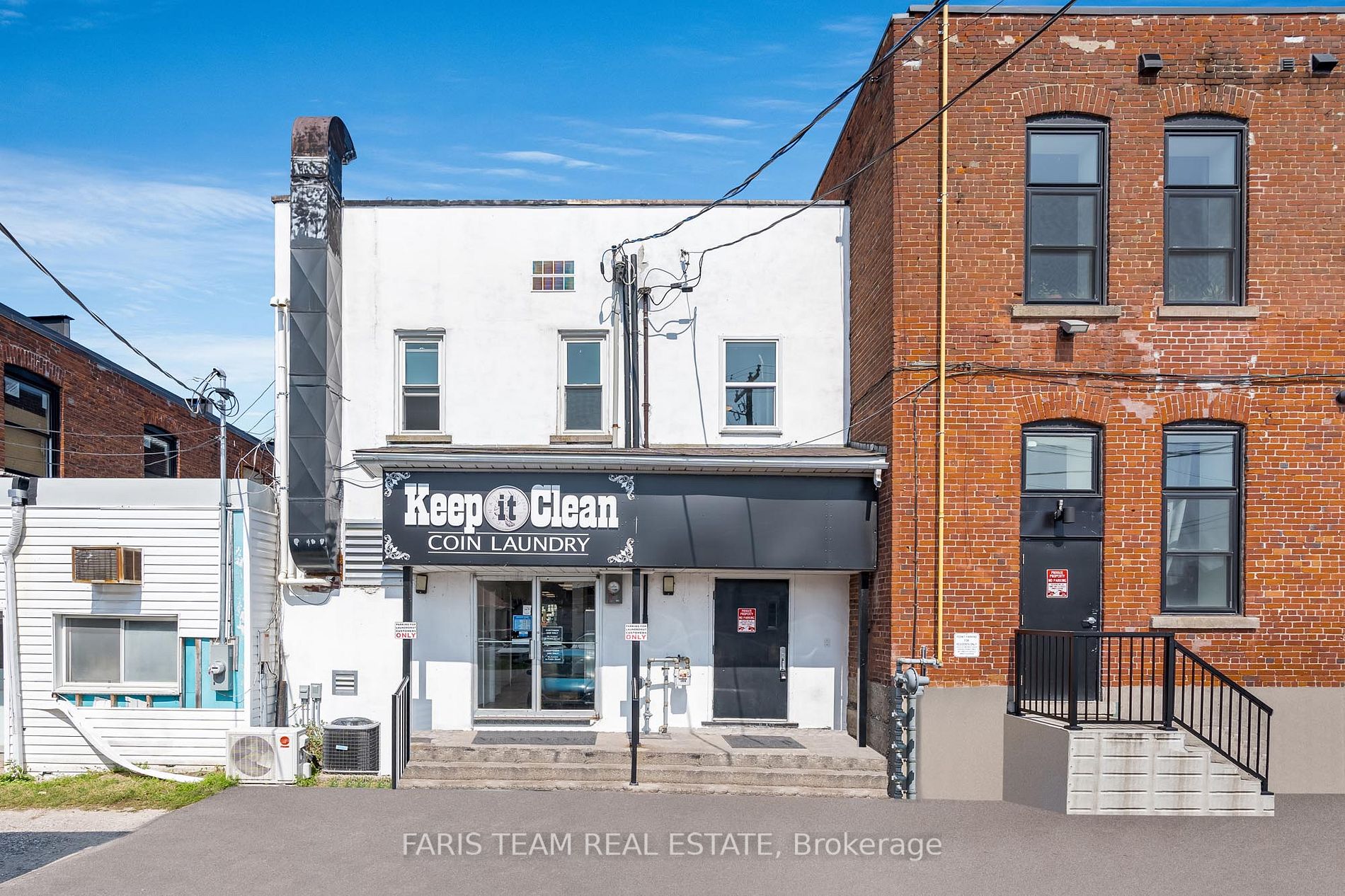 31 Mississaga St W