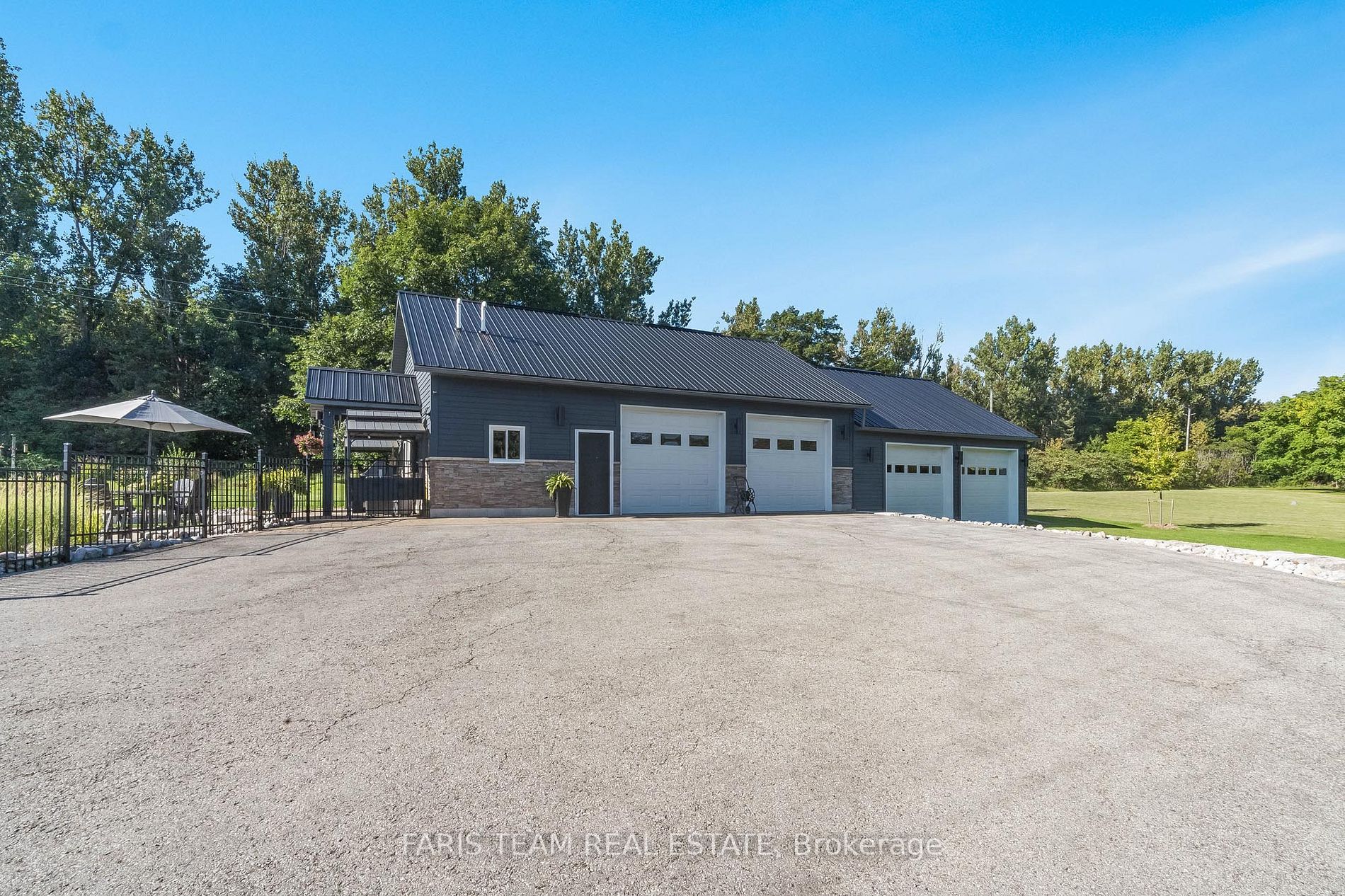 12 Sutton Heights