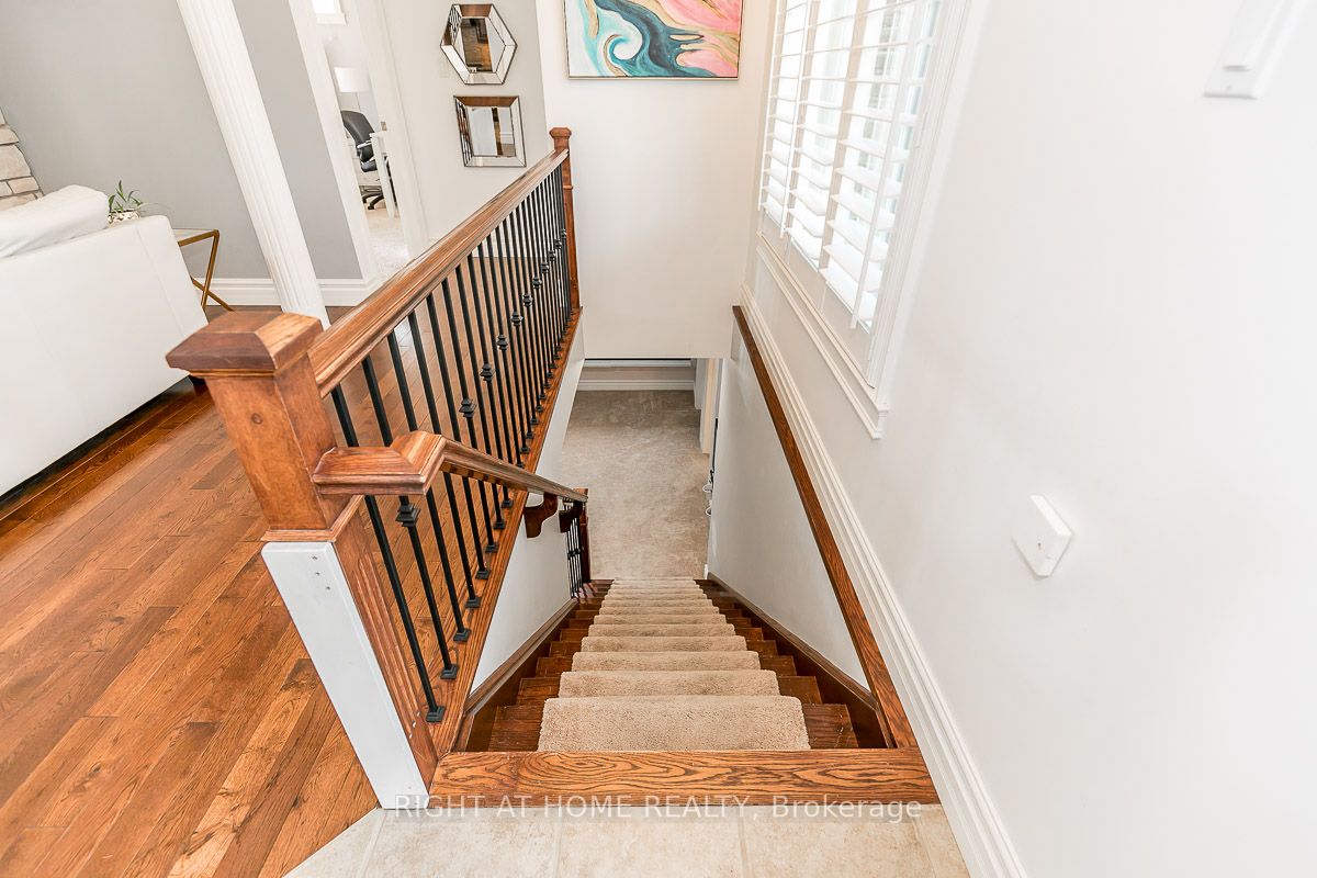 25 Red Oak Crescent