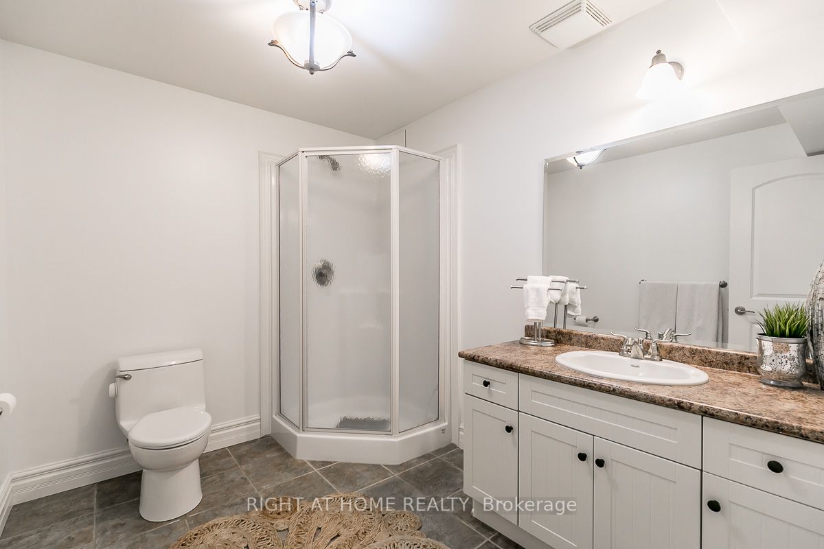 25 Red Oak Crescent