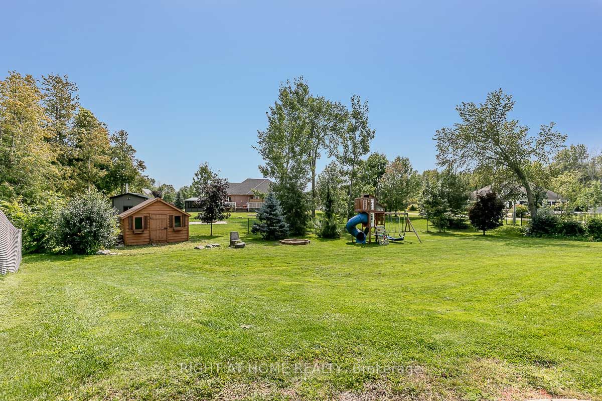 25 Red Oak Crescent