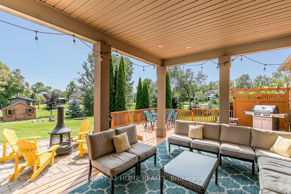 25 Red Oak Crescent
