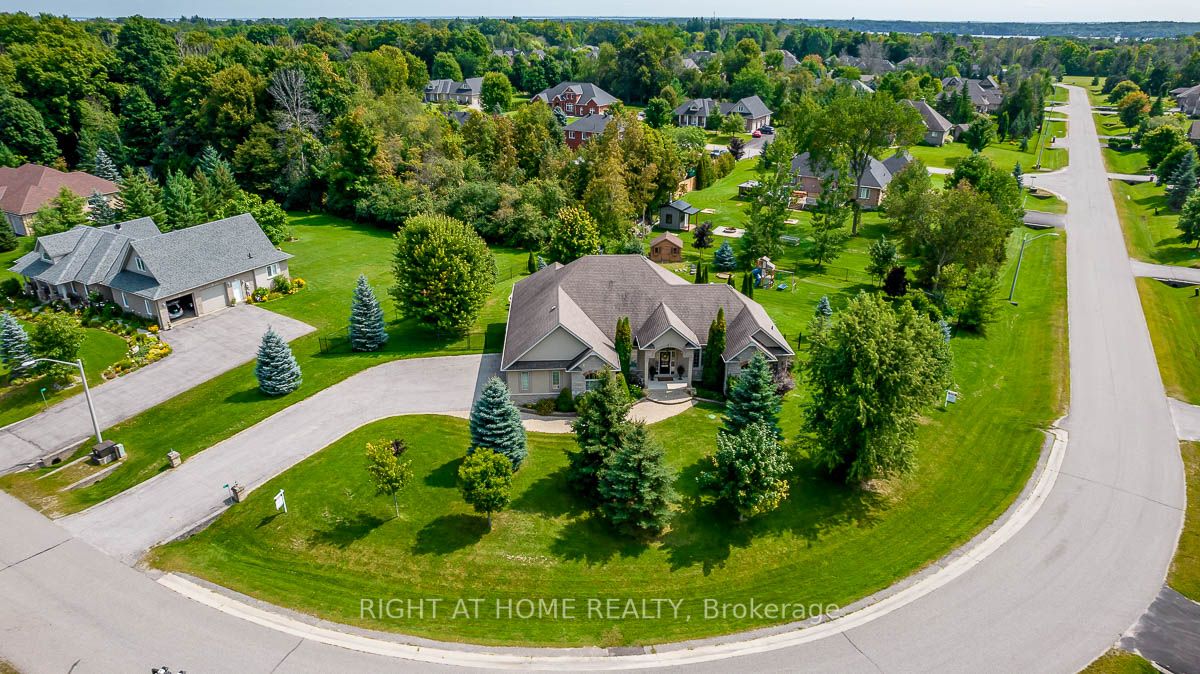 25 Red Oak Crescent