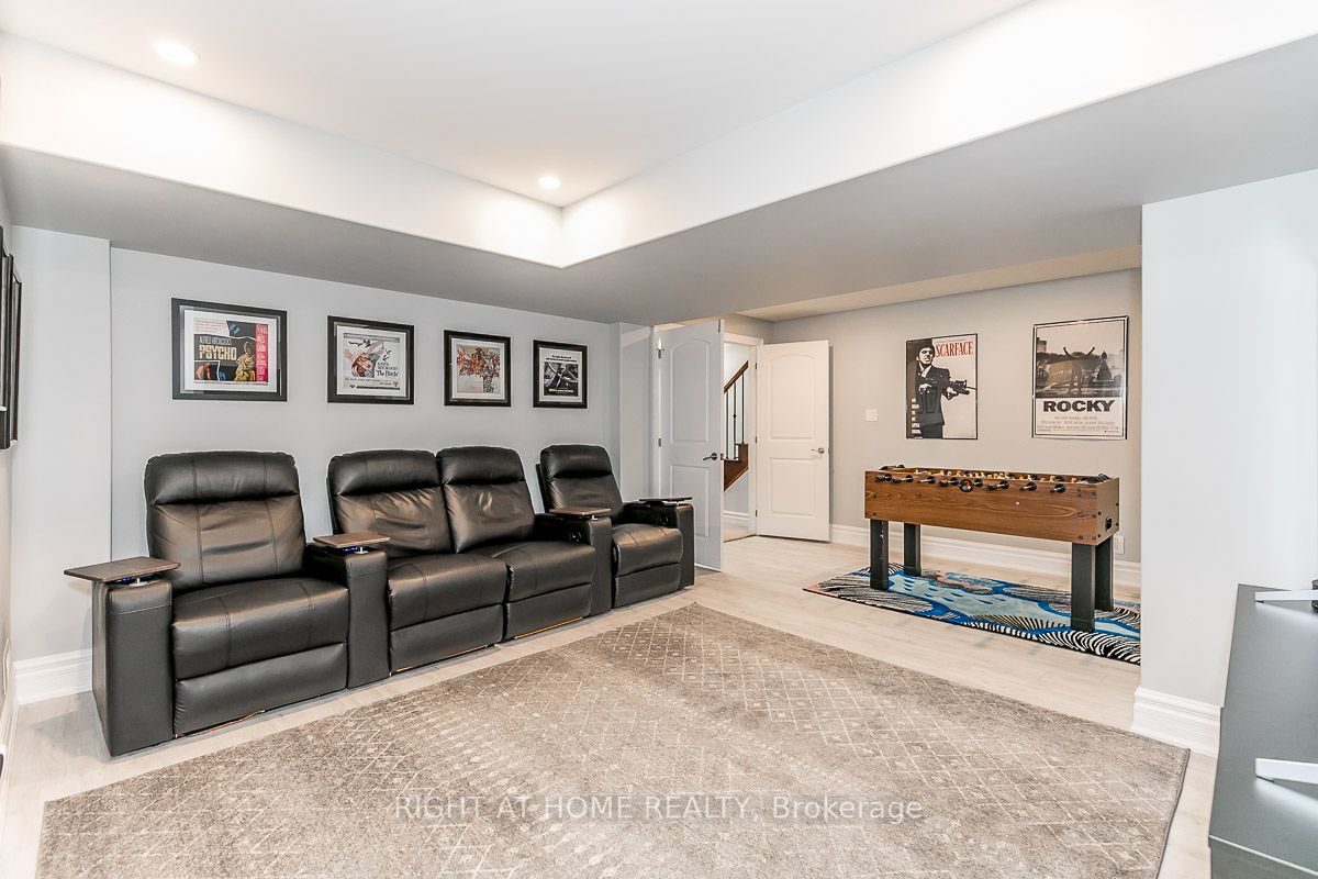 25 Red Oak Crescent