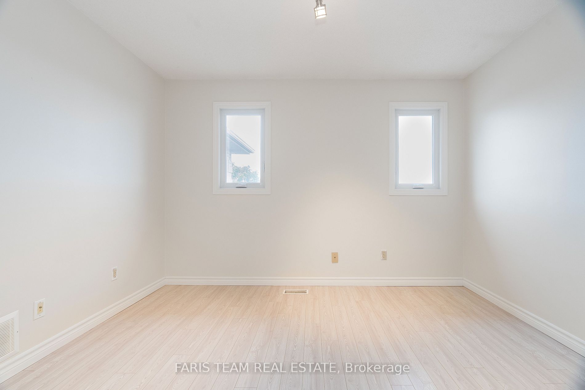 434 Sunnidale Rd