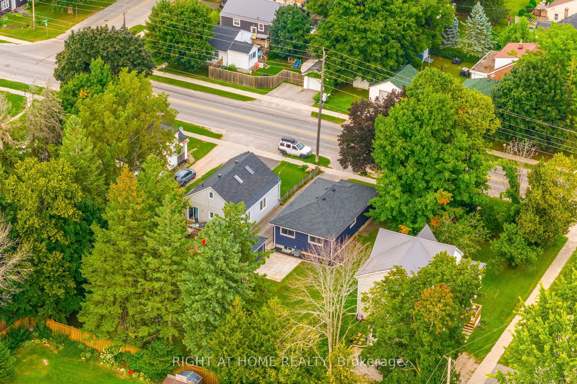 43 Westmount Dr S