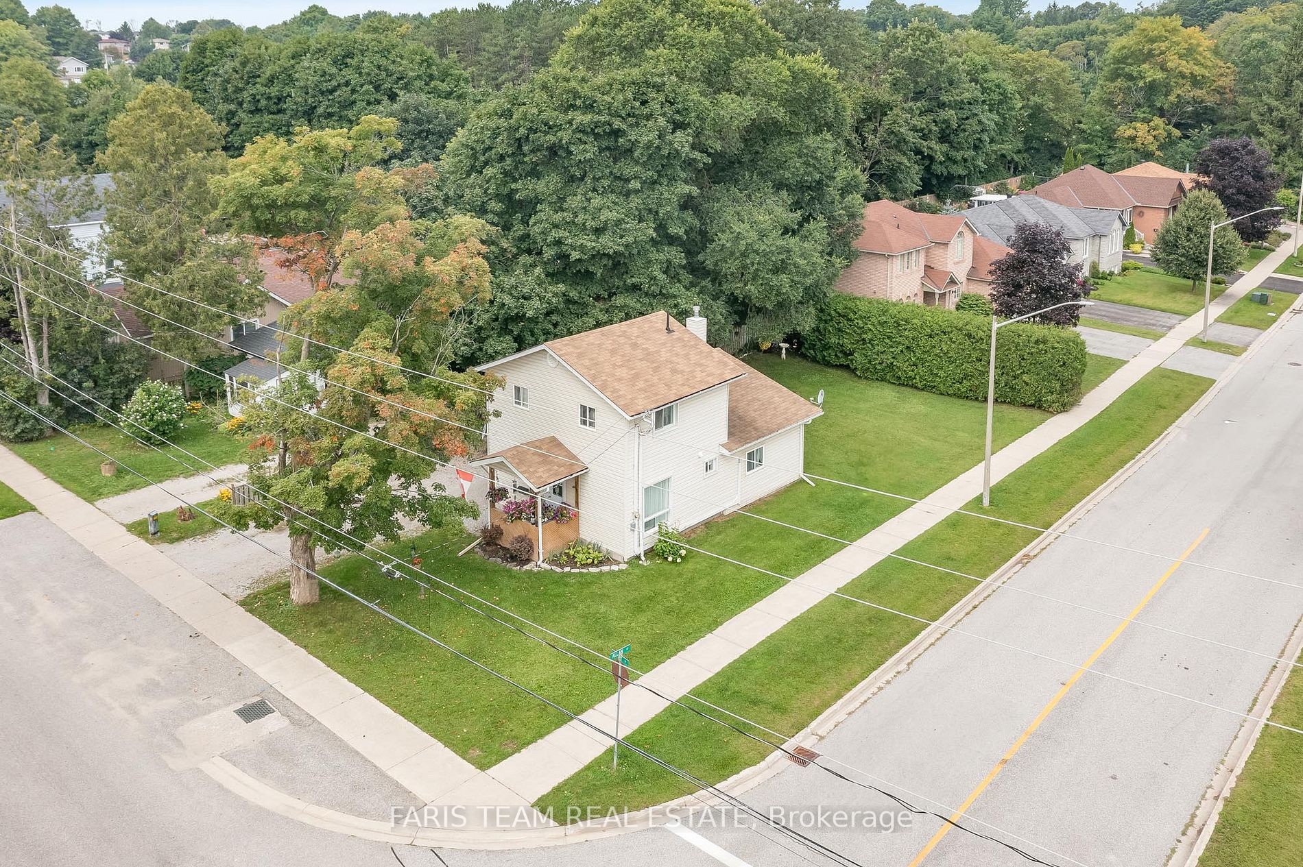 386 Mary St