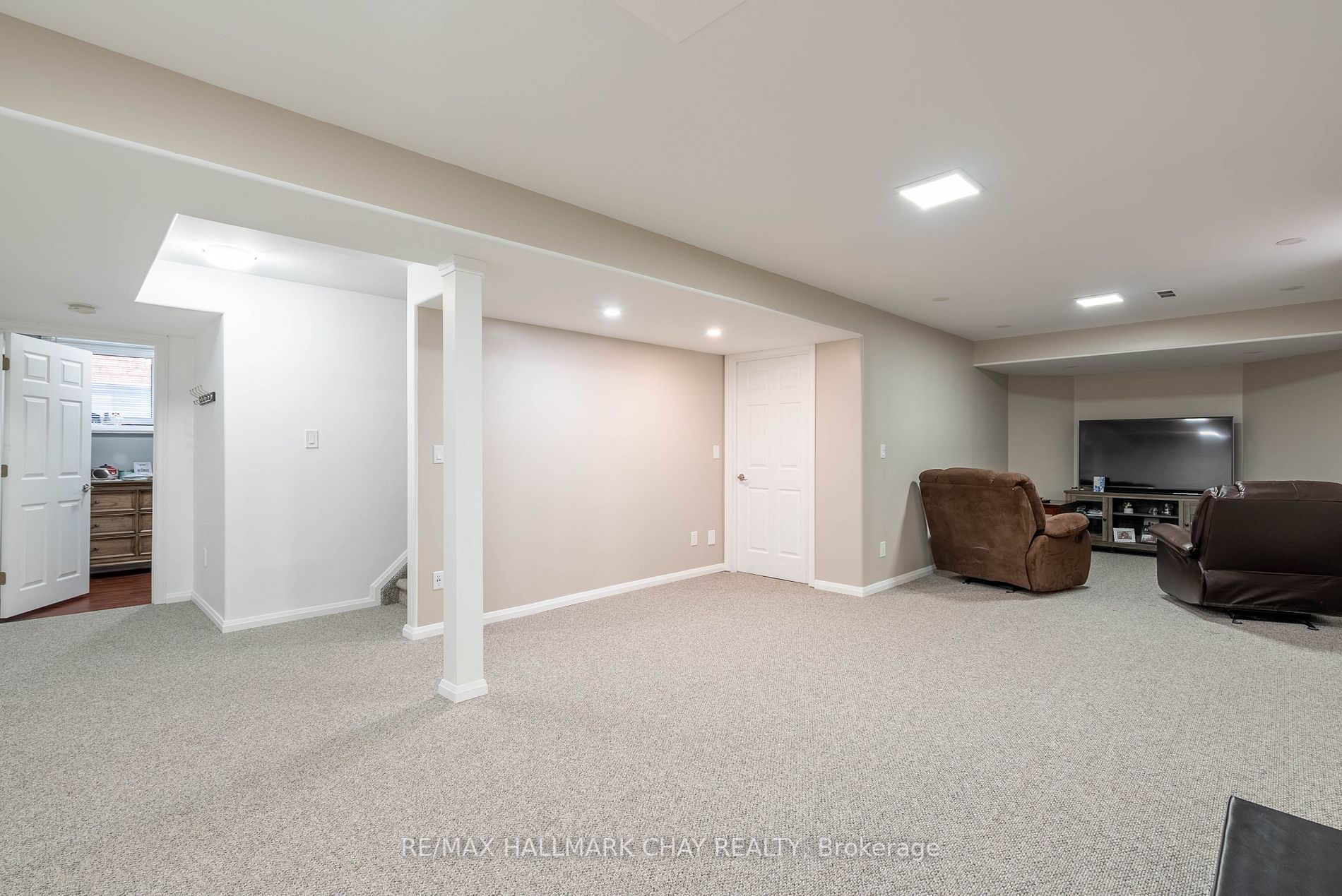 272 Pringle Dr
