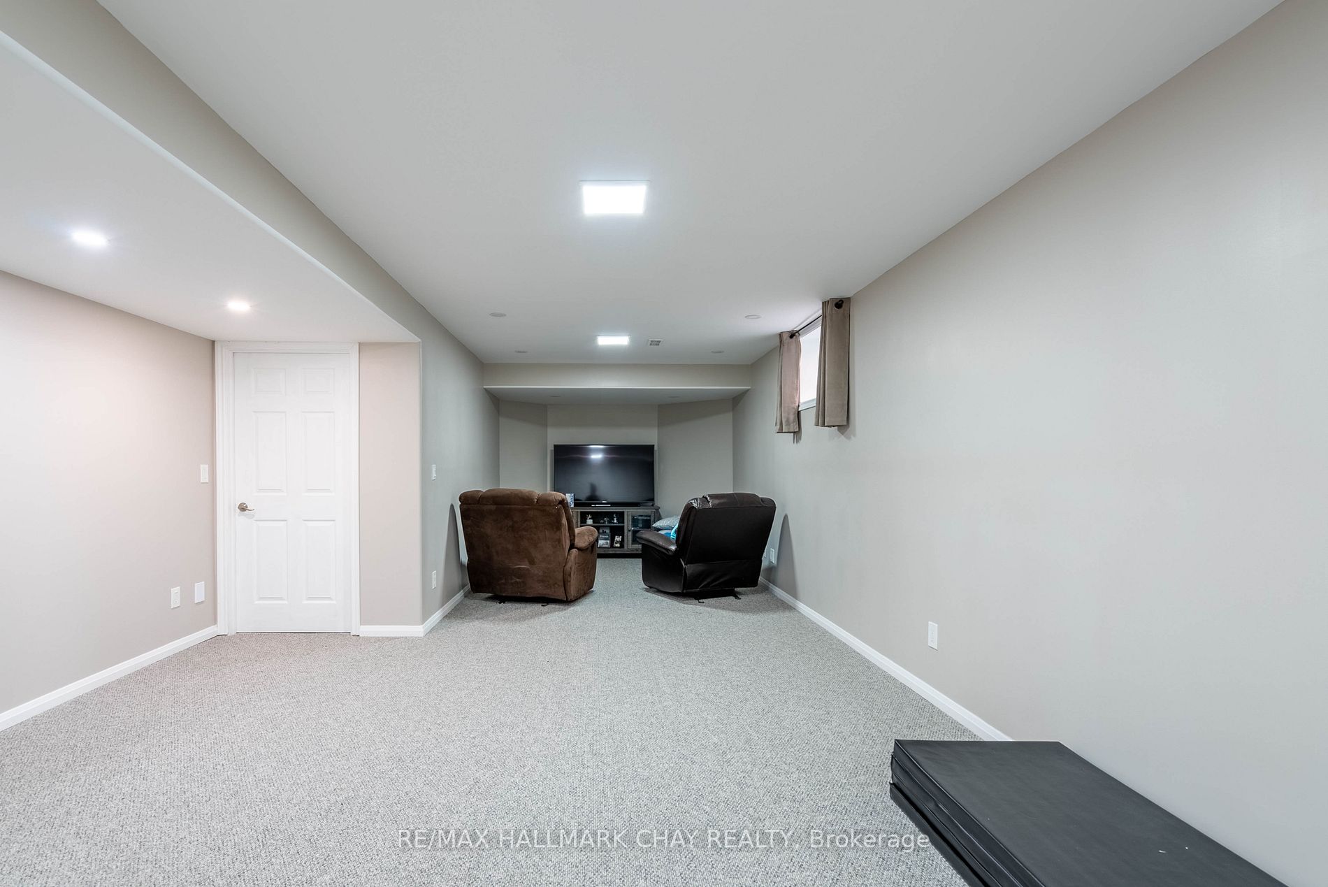 272 Pringle Dr