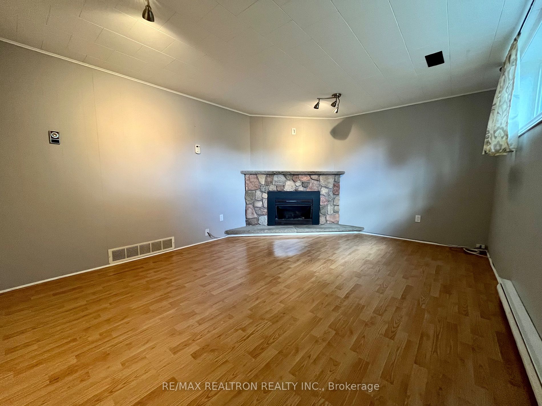 10 Highview Rd