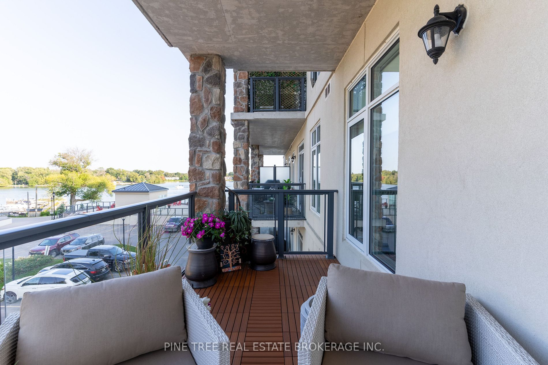 90 Orchard Point Rd, #303