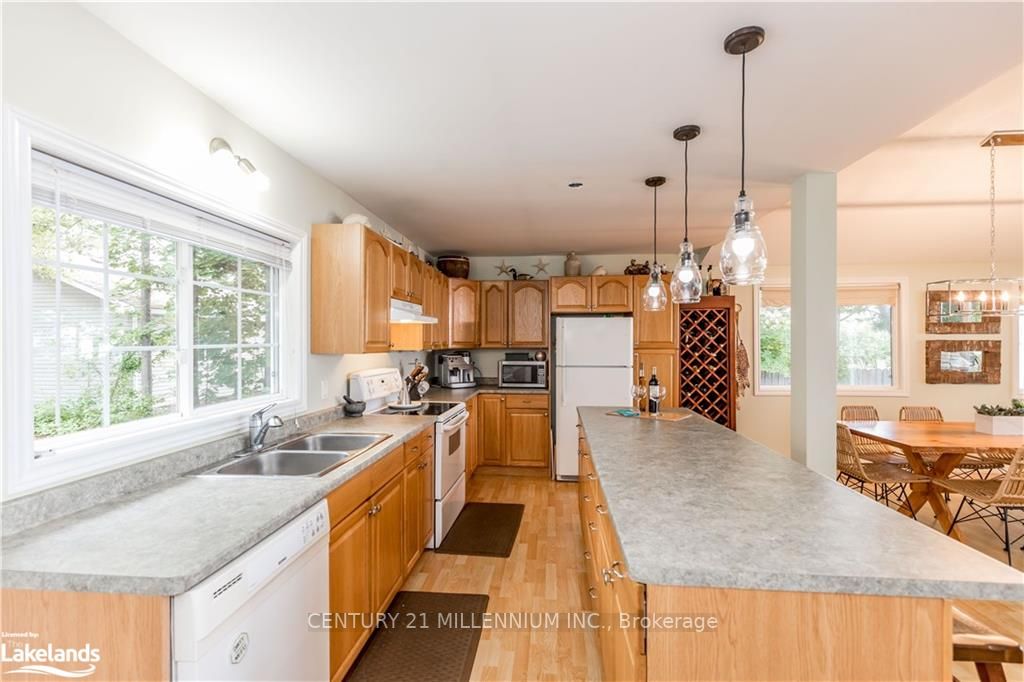 Listing S6791906 - Large Photo # 10