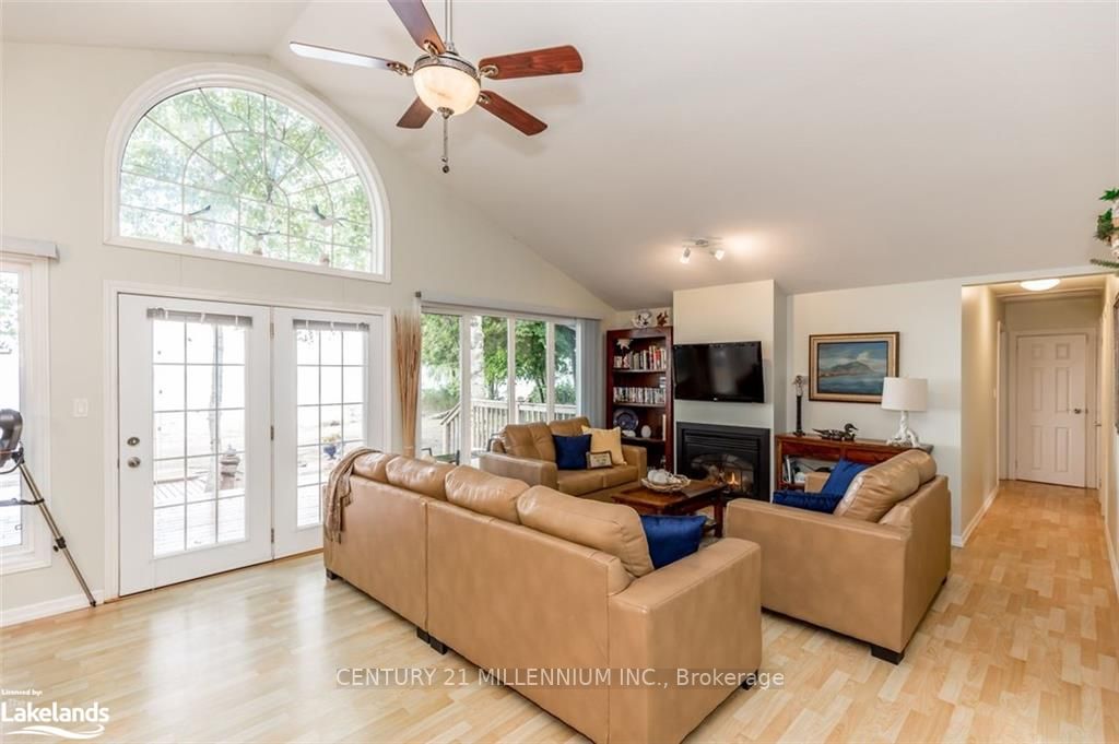 Listing S6791906 - Large Photo # 9