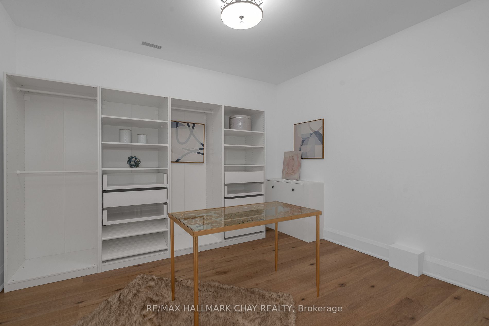 395 Eastdale Drive