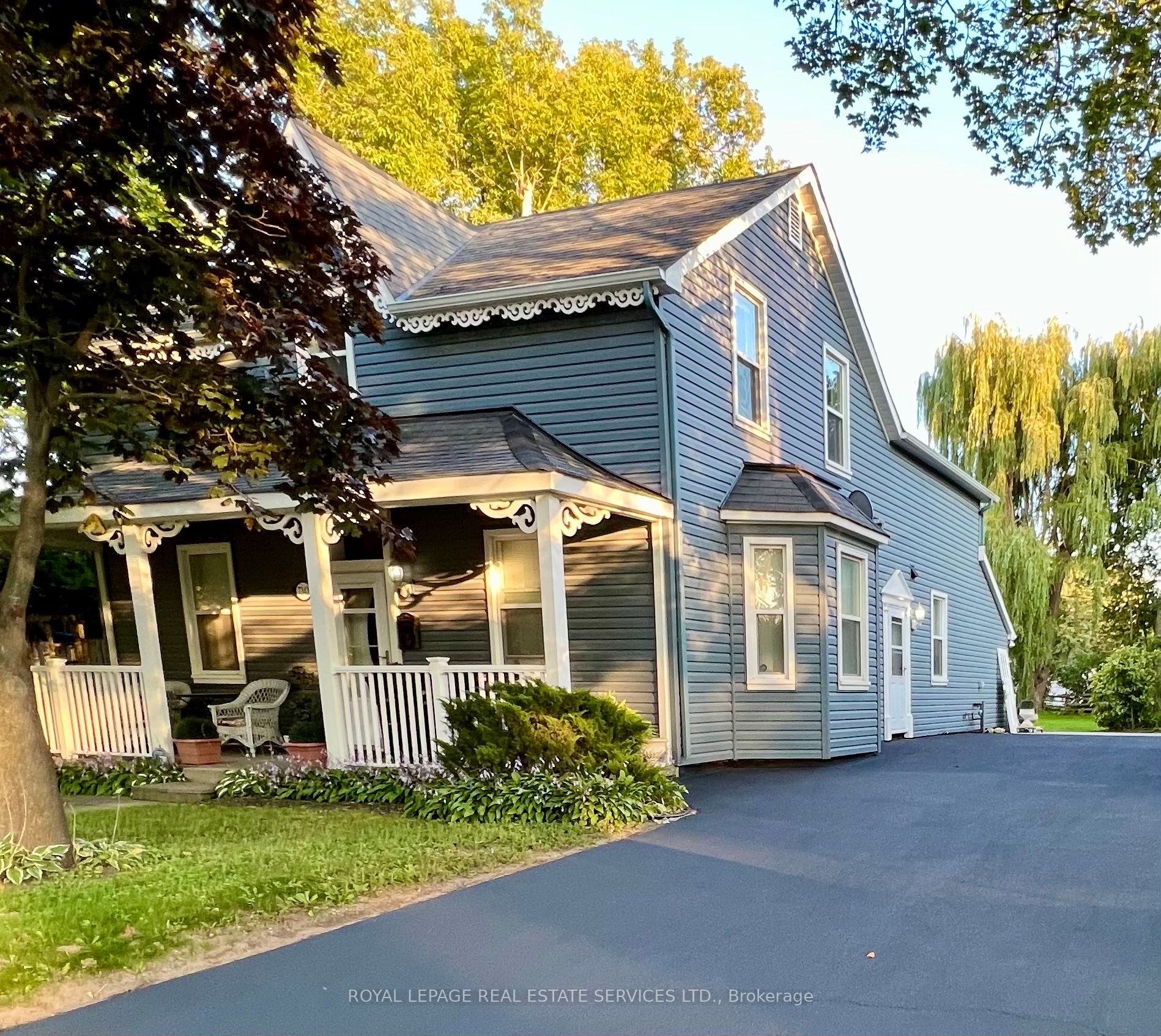 7343 Main St, #A