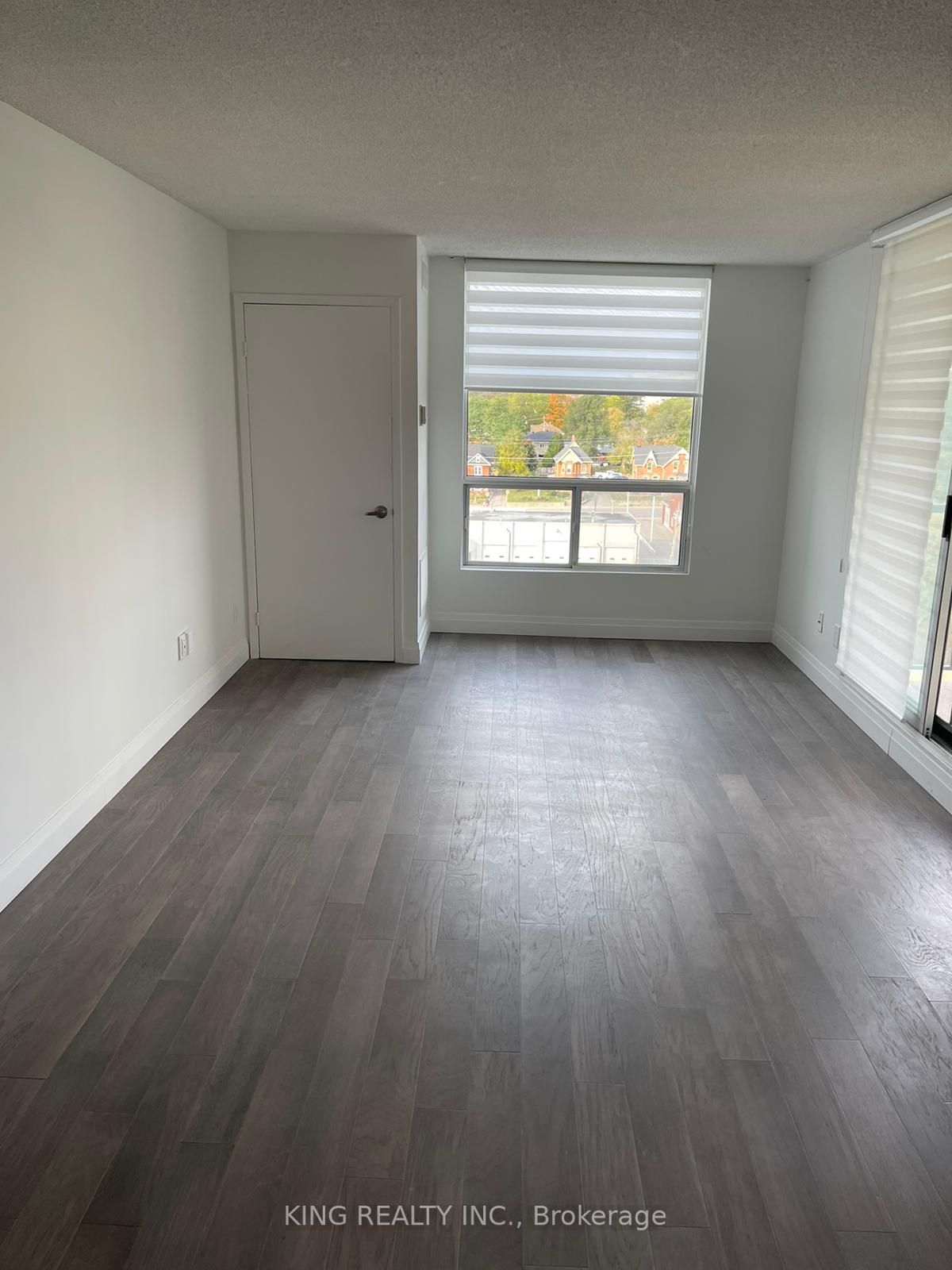 75 Ellen Street, #904