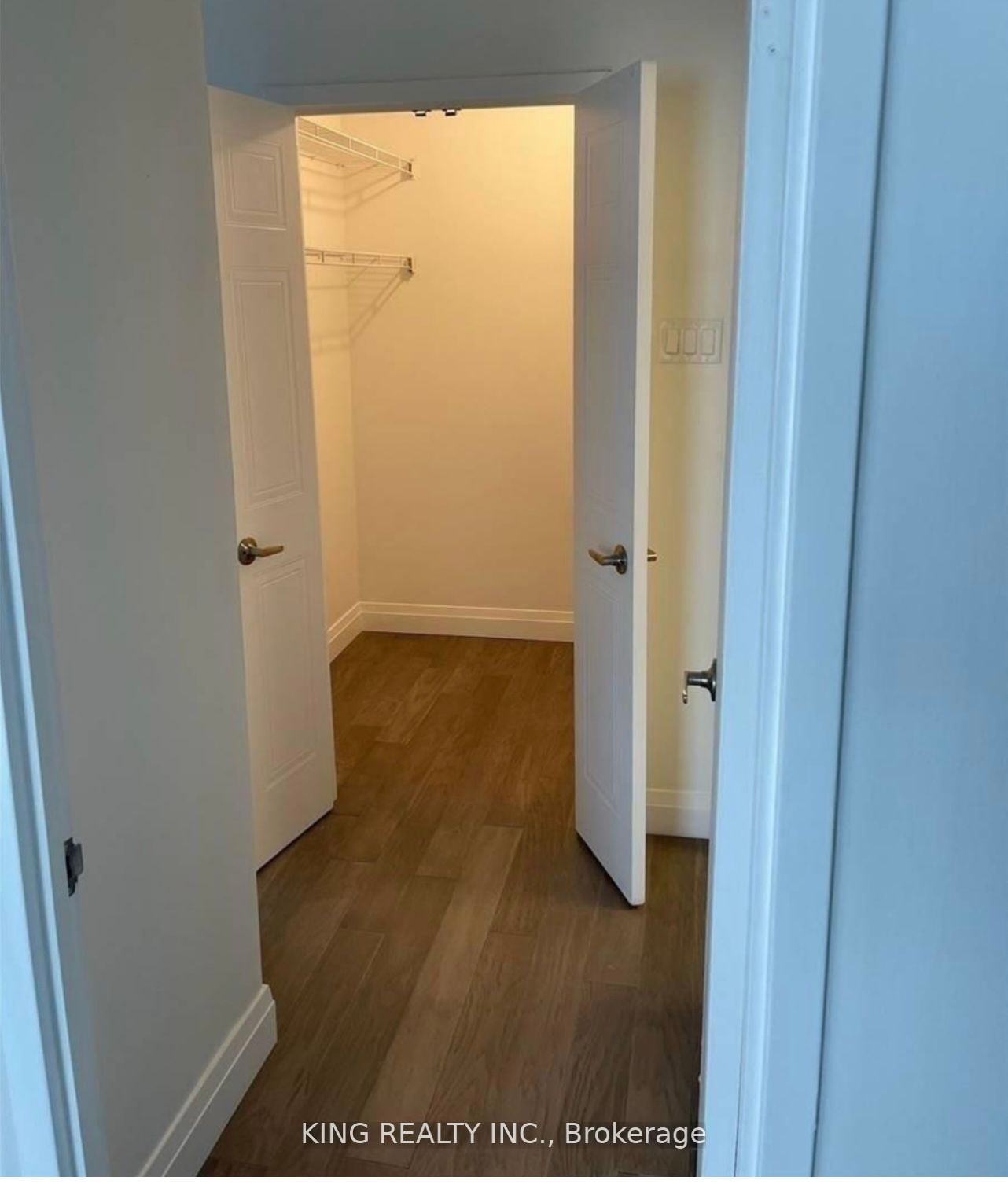 75 Ellen Street, #904