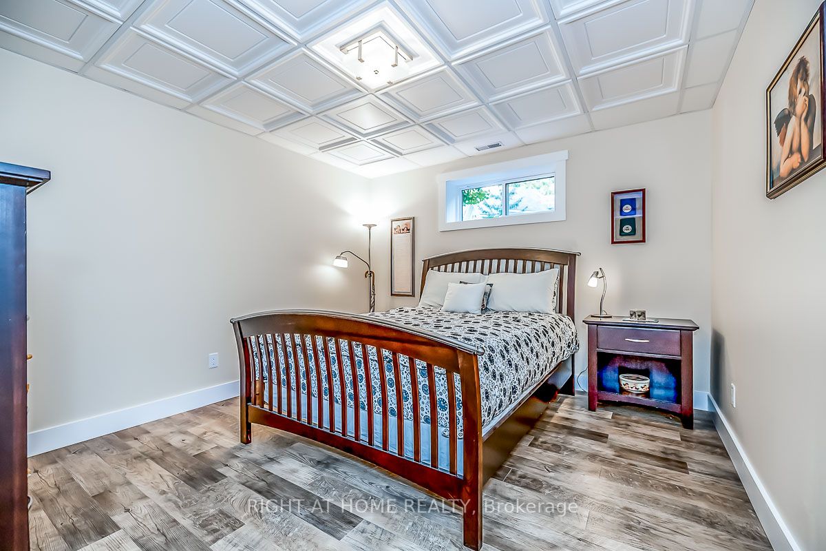 5 Dale Crt