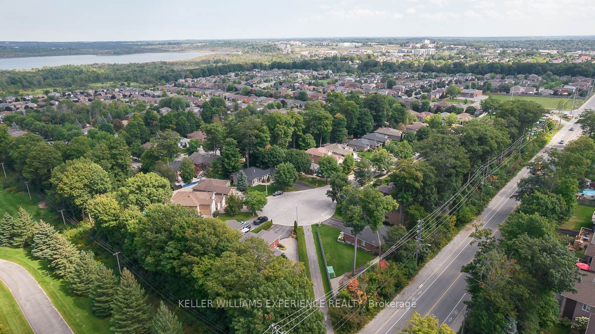 33 Glen Oak Crt