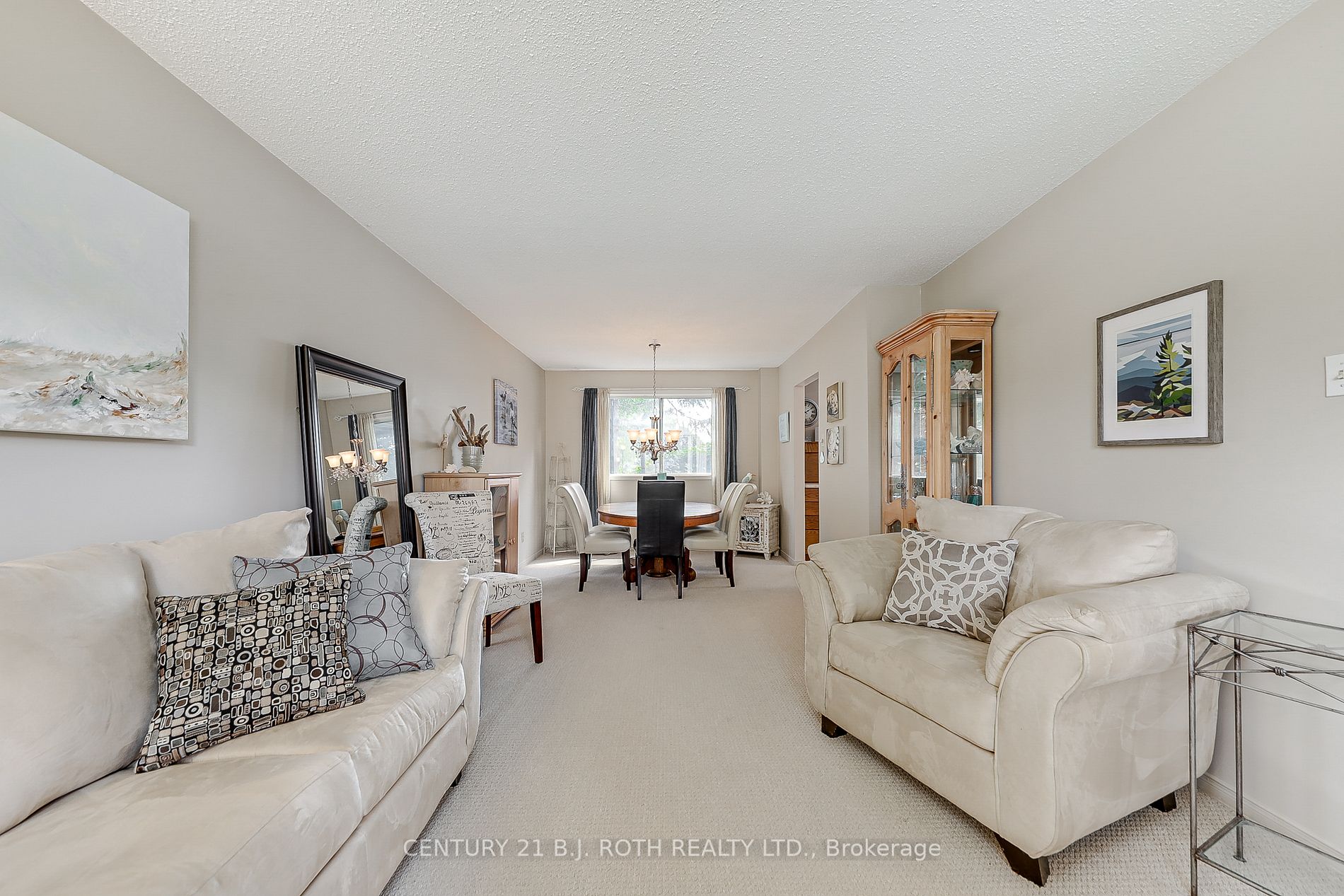 5 Richler Cres